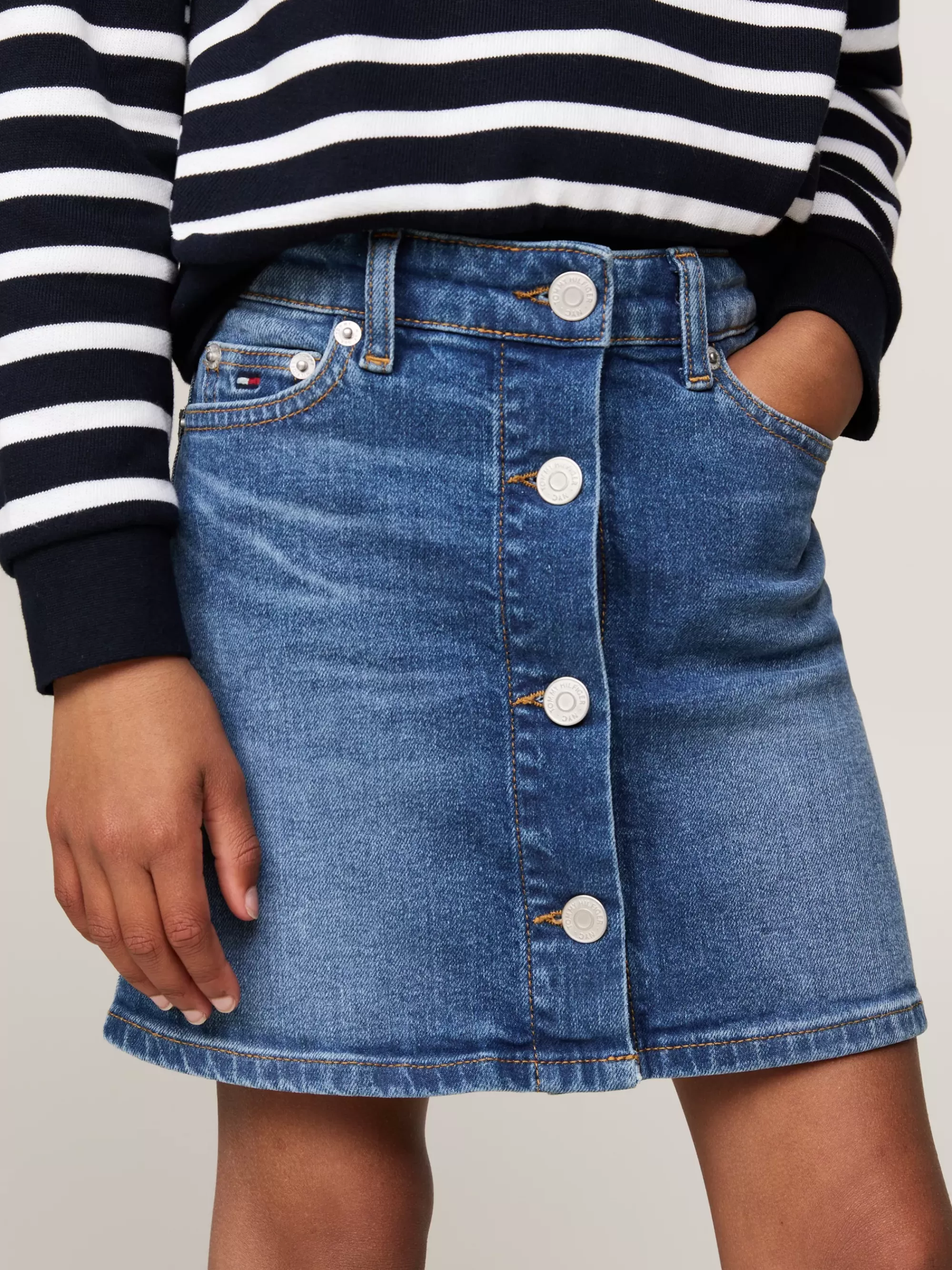 Broeken & Rokken*Tommy Hilfiger A-line Denim Rok Met Knoopsluiting STREAKYBLUE