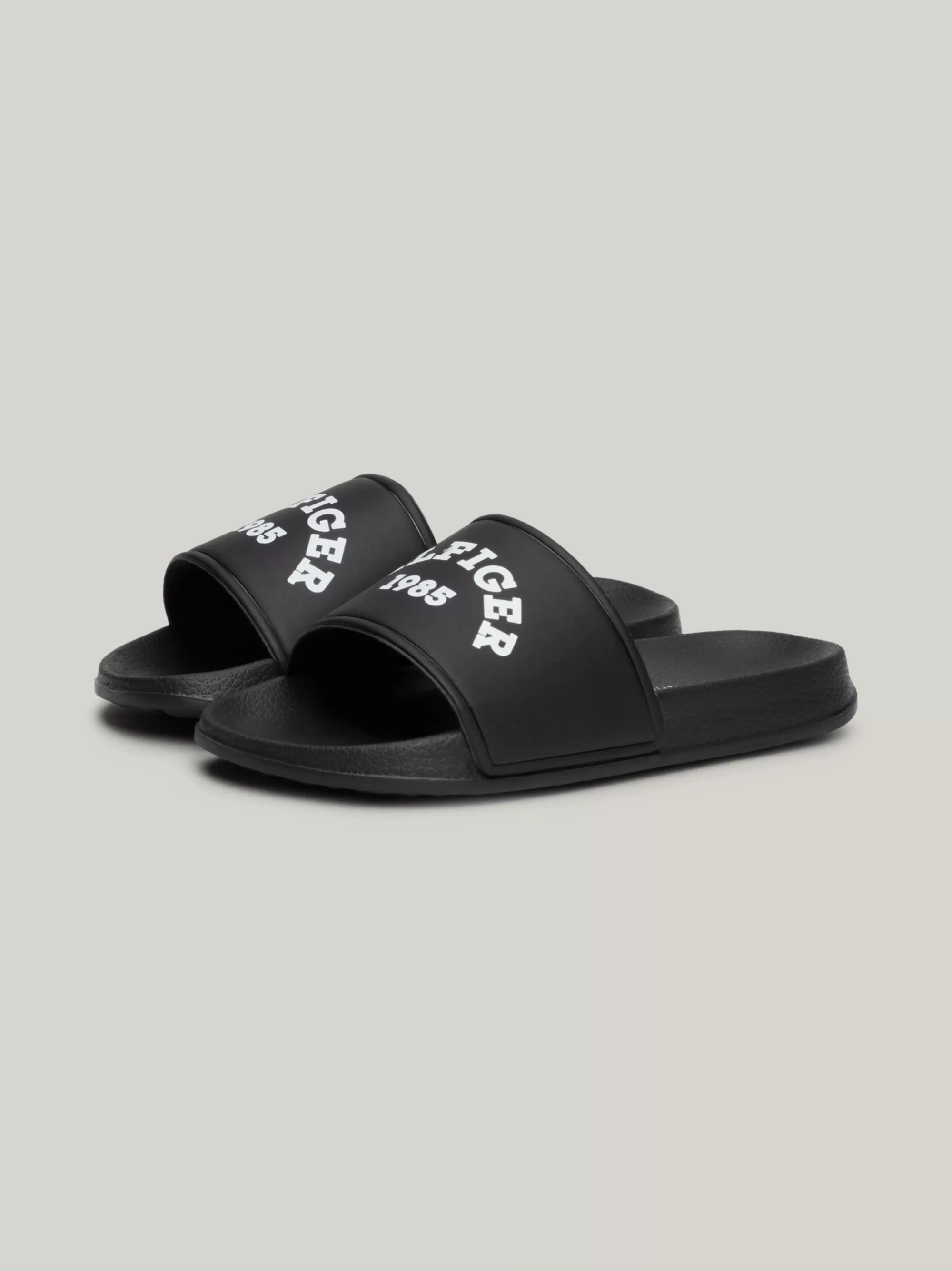 Schoenen & Accessoires*Tommy Hilfiger Badslipper Met Gebogen Logo BLACK