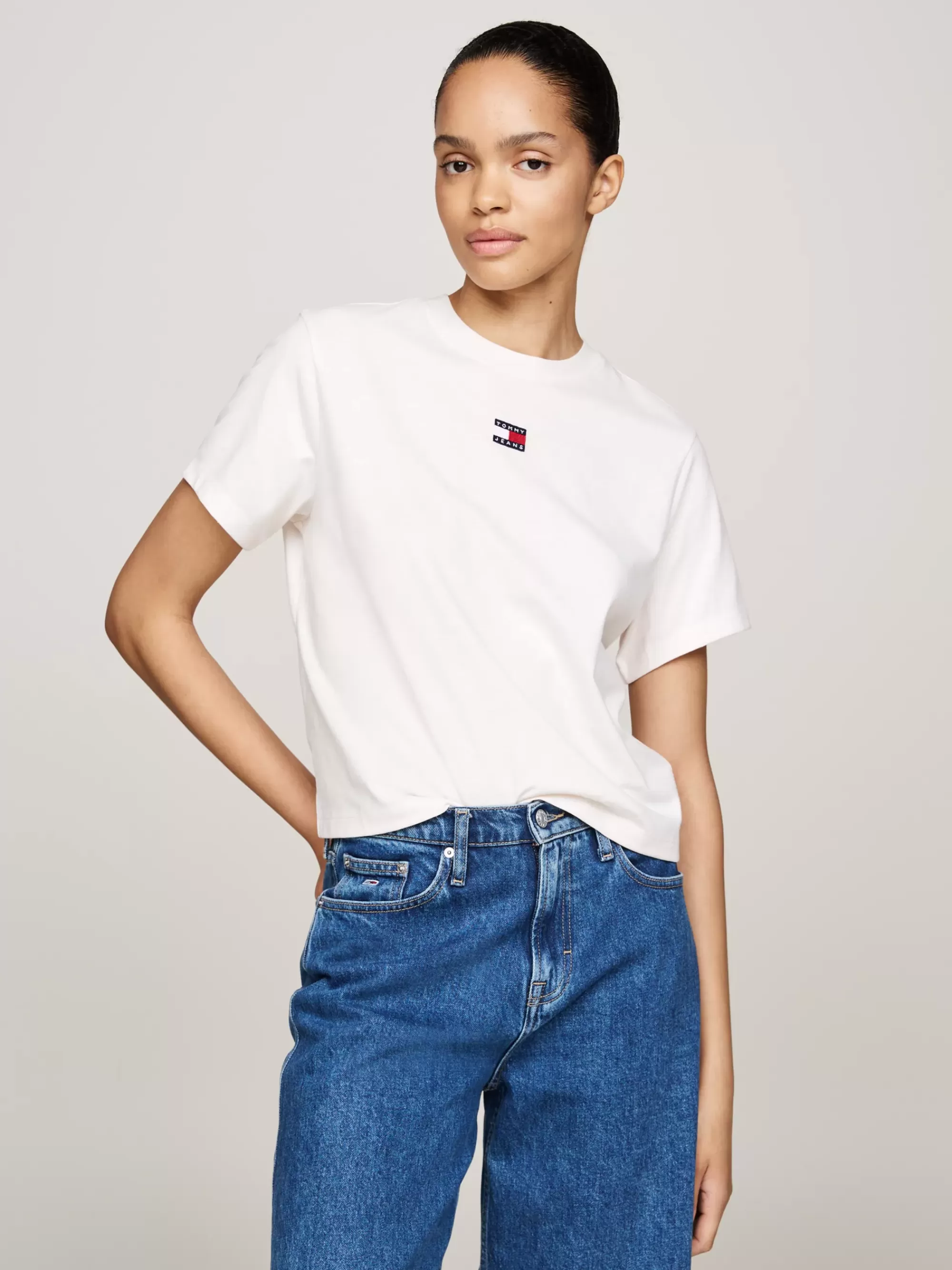 T-Shirts*Tommy Hilfiger Boxy Fit T-shirt Met Ronde Hals En Badge ANCIENT WHITE