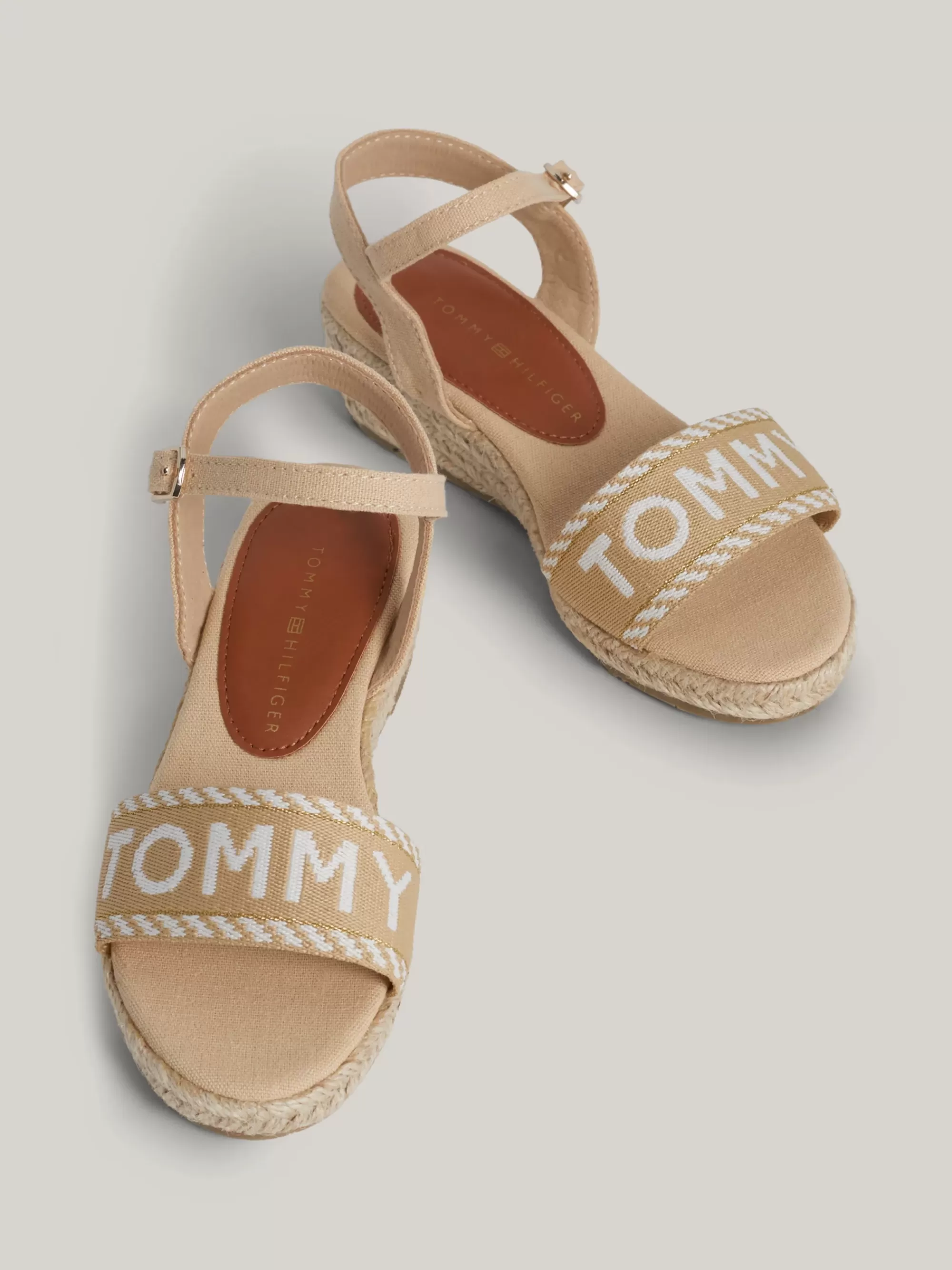 Schoenen & Accessoires*Tommy Hilfiger Canvas Sandaal Met Sleehak En Logo BEIGE