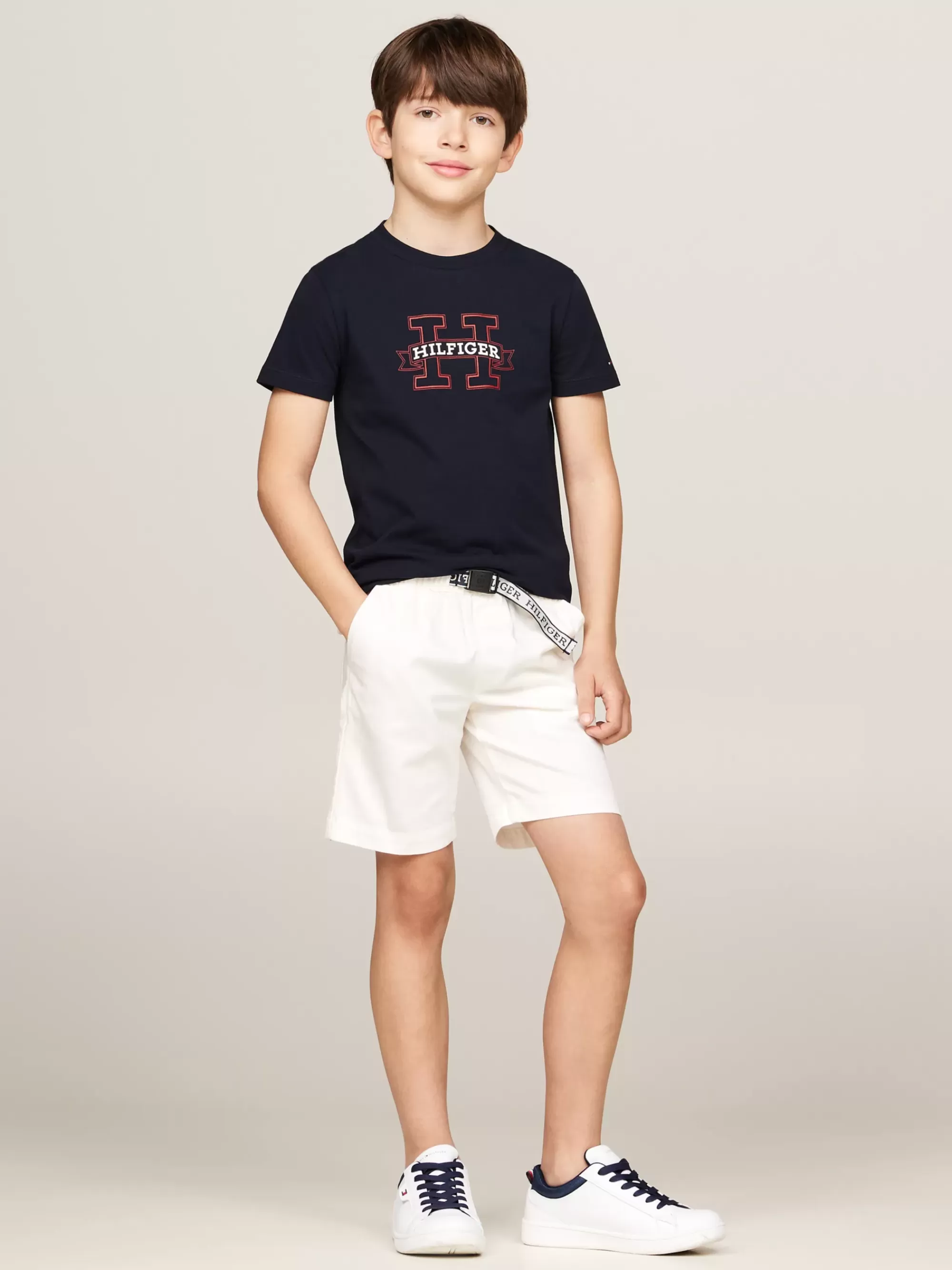 Broeken & Korte Broeken*Tommy Hilfiger Chinoshort Met Riem ANCIENT WHITE