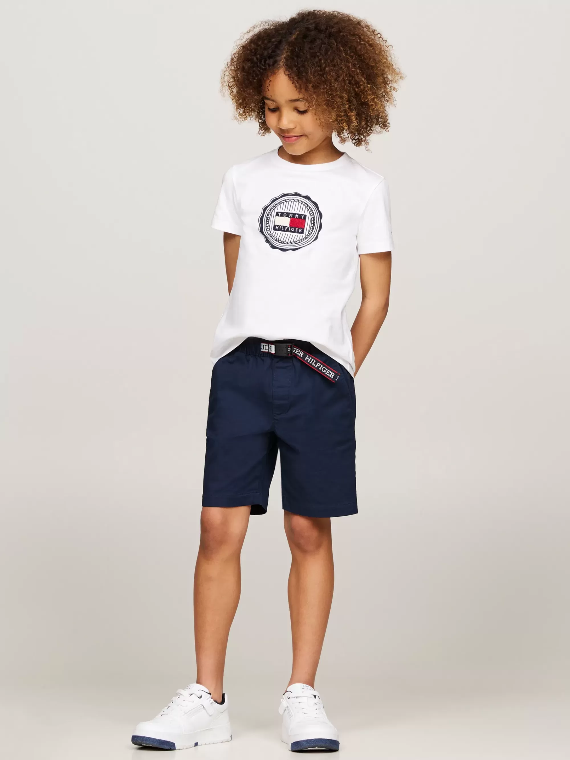 Broeken & Korte Broeken*Tommy Hilfiger Chinoshort Met Riem DESERT SKY
