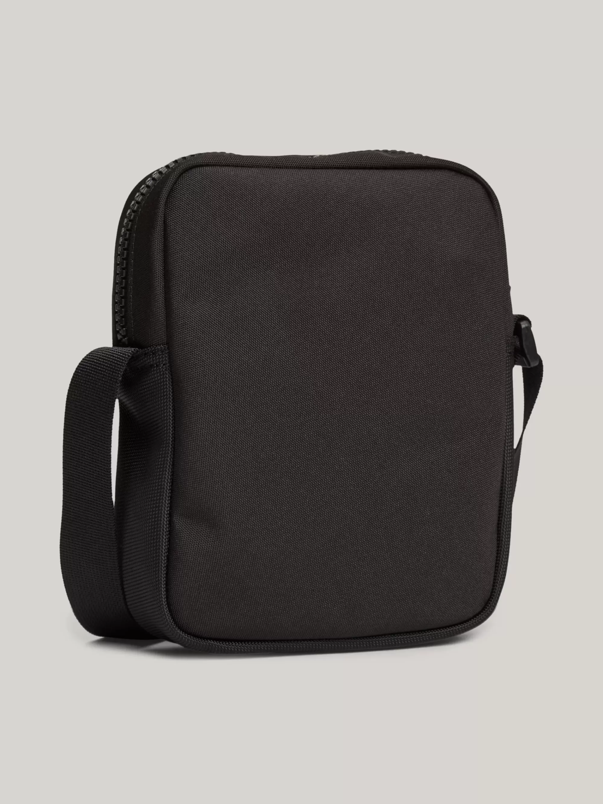 Crossbodytassen*Tommy Hilfiger Colour-blocked Reportertas Met Rubberen Logo BLACK