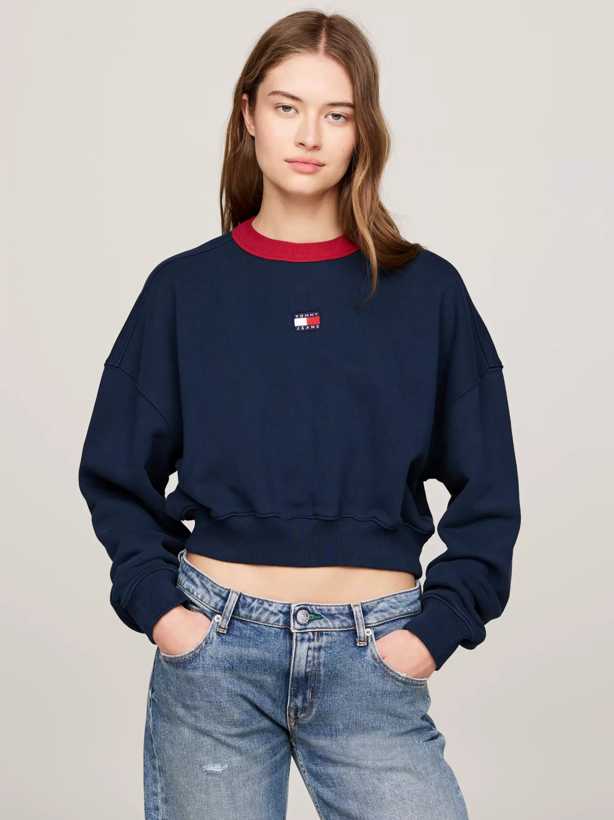 Sweatshirts & Hoodies*Tommy Hilfiger Cropped Relaxed Fit Sweatshirt Met Badge DARK NIGHT NAVY