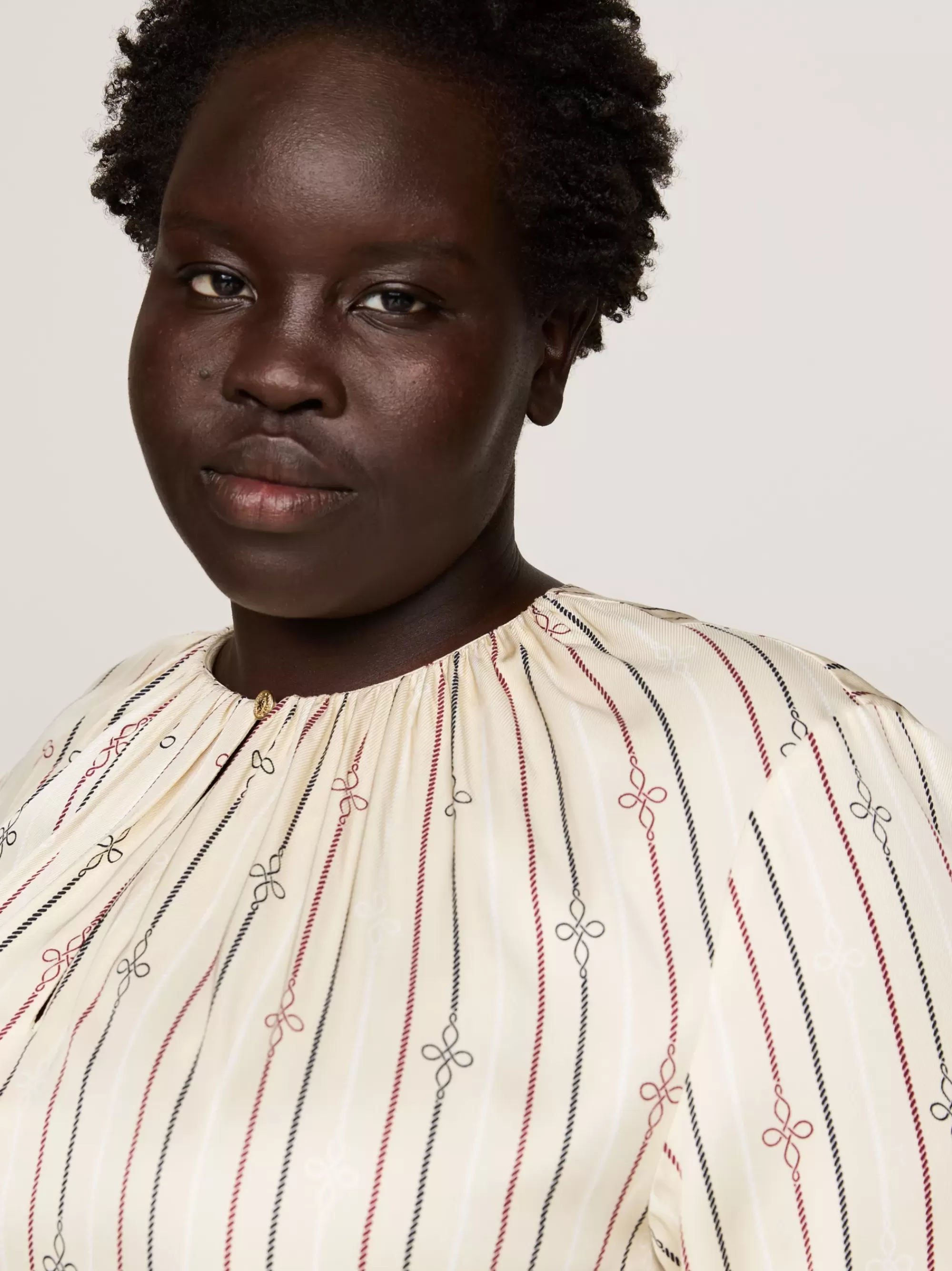 Jurken*Tommy Hilfiger Curve Fit And Flare Midi-jurk Met Strikceintuur MULTI ROPE KNOT STP/ COUNTRY IVORY