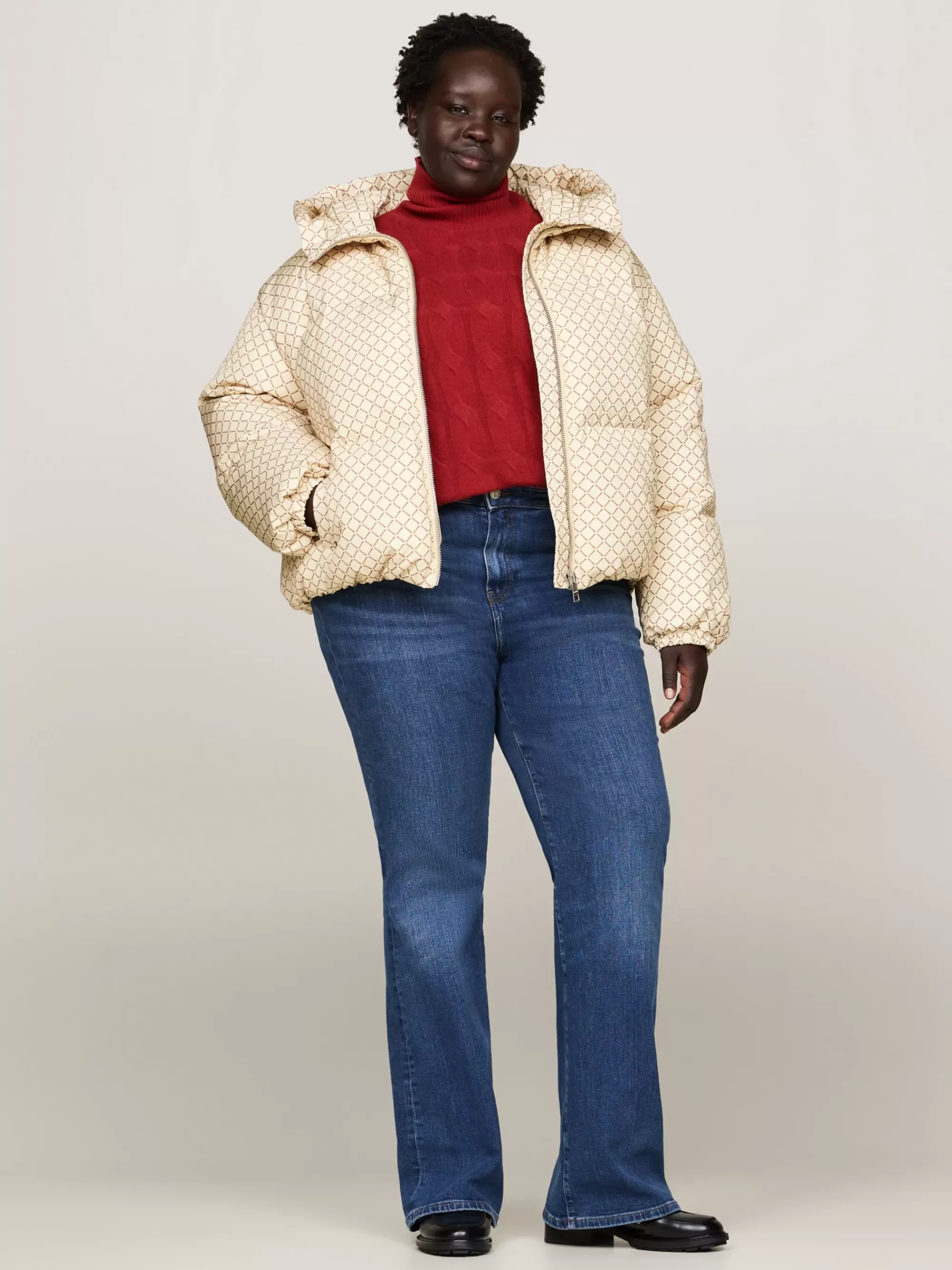 Jassen & Jacks*Tommy Hilfiger Curve Pufferjack Met Signature-print DIAMOND MONOTYPE/ COUNTRY IVORY