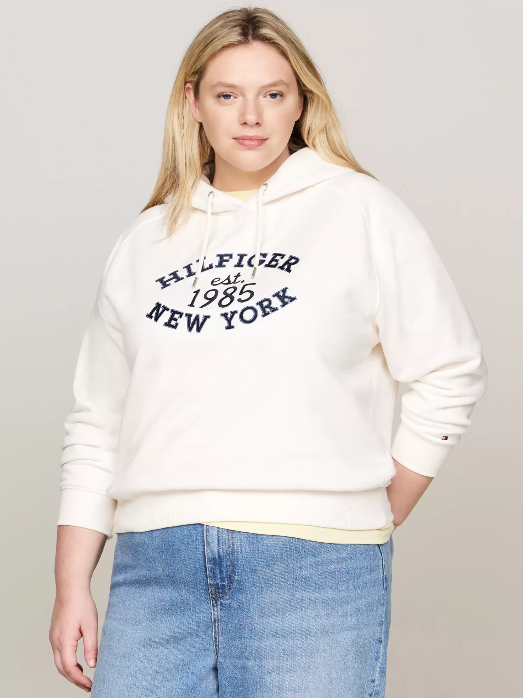 Curve Mode & Inclusieve Maten | Sweatshirts & Hoodies*Tommy Hilfiger Curve Varsity-hoodie Met Geborduurd Logo ANCIENT WHITE