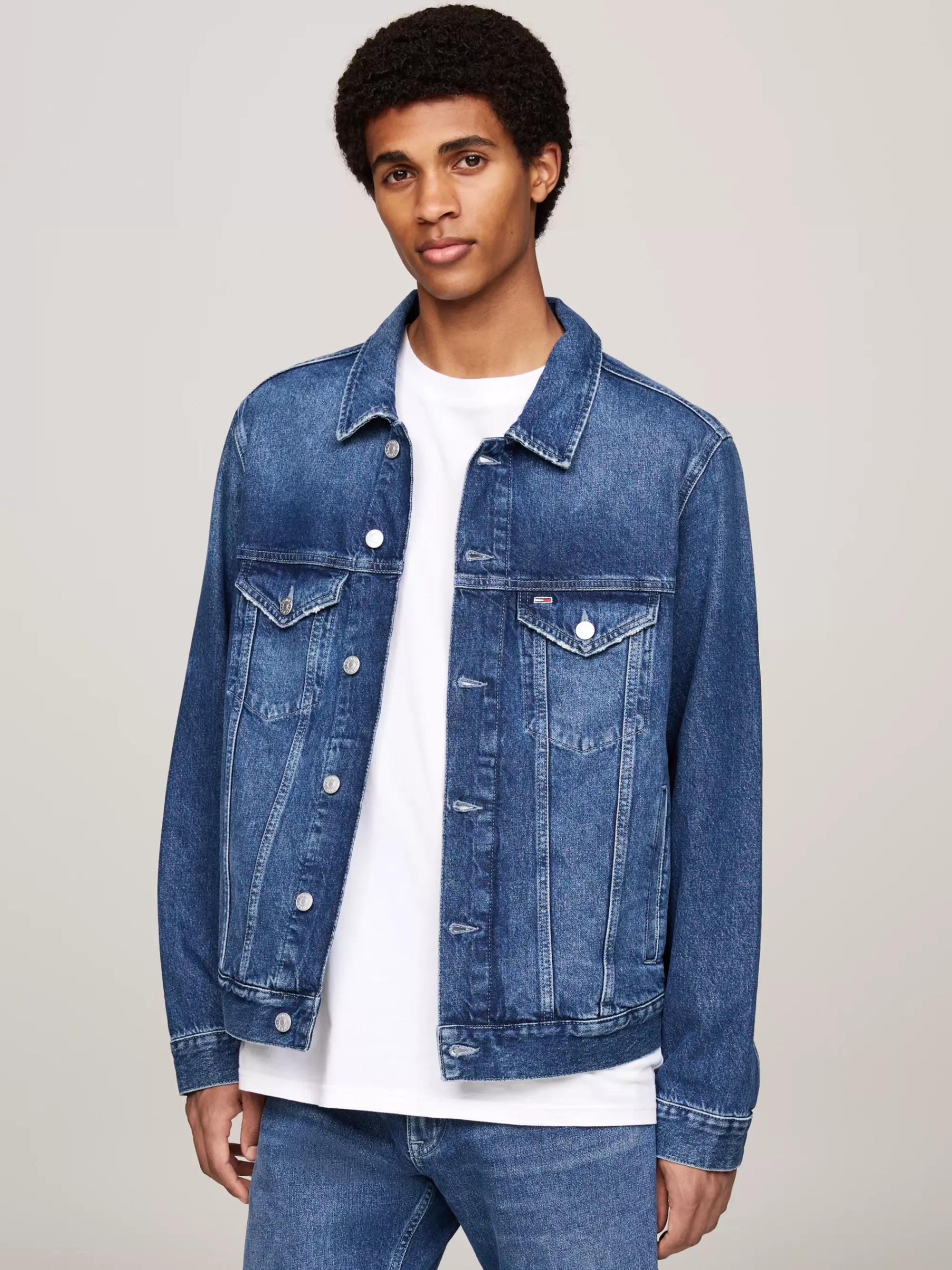 Jassen & Jacks*Tommy Hilfiger Denim Truckerjack Met Logo Op De Rug DENIM MEDIUM