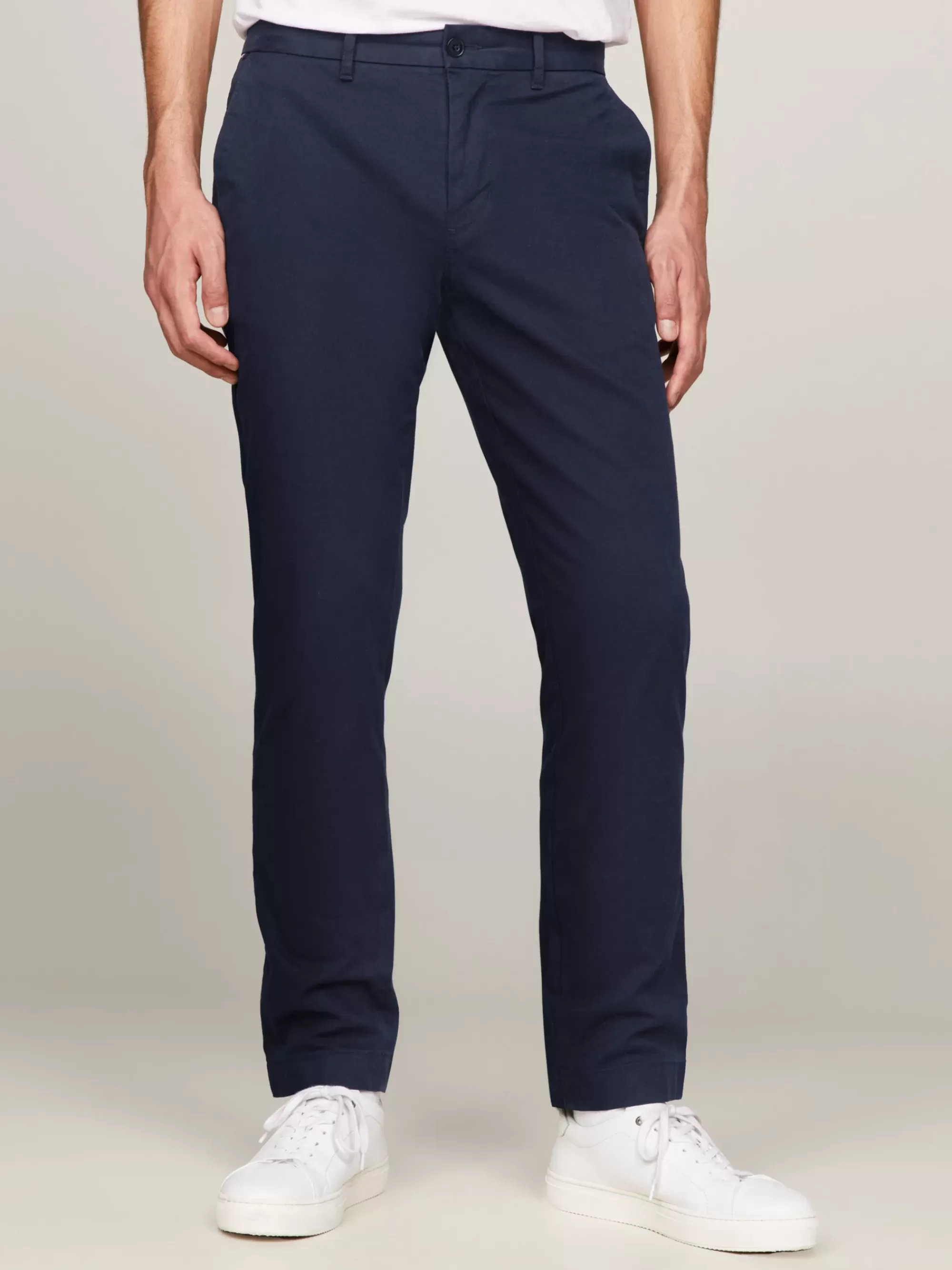 Broeken*Tommy Hilfiger Denton Essential Twill Chino Met Rechte Pijpen DESERT SKY
