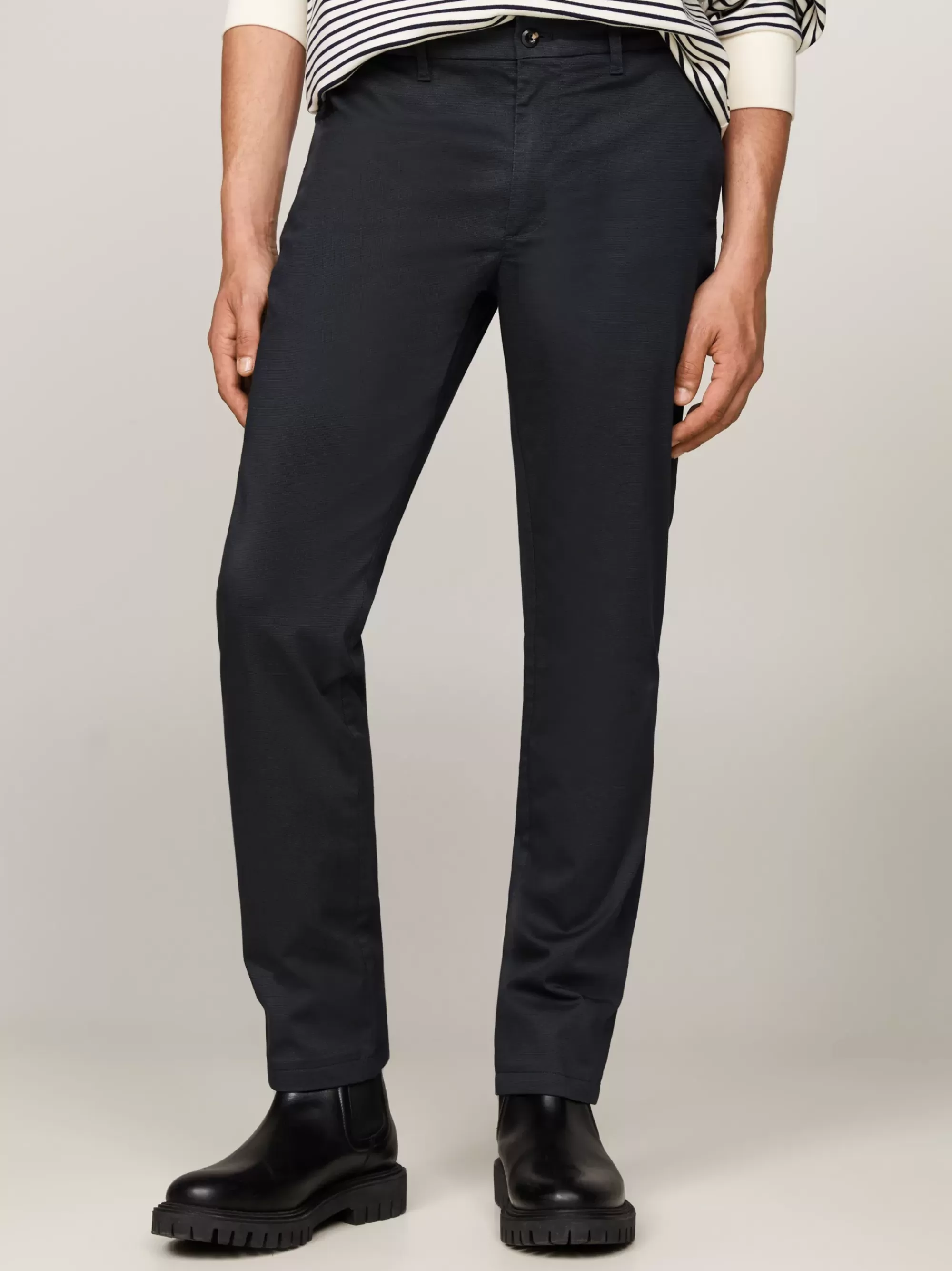 Broeken*Tommy Hilfiger Denton Straight Chino Van Stretchkatoen DESERT SKY