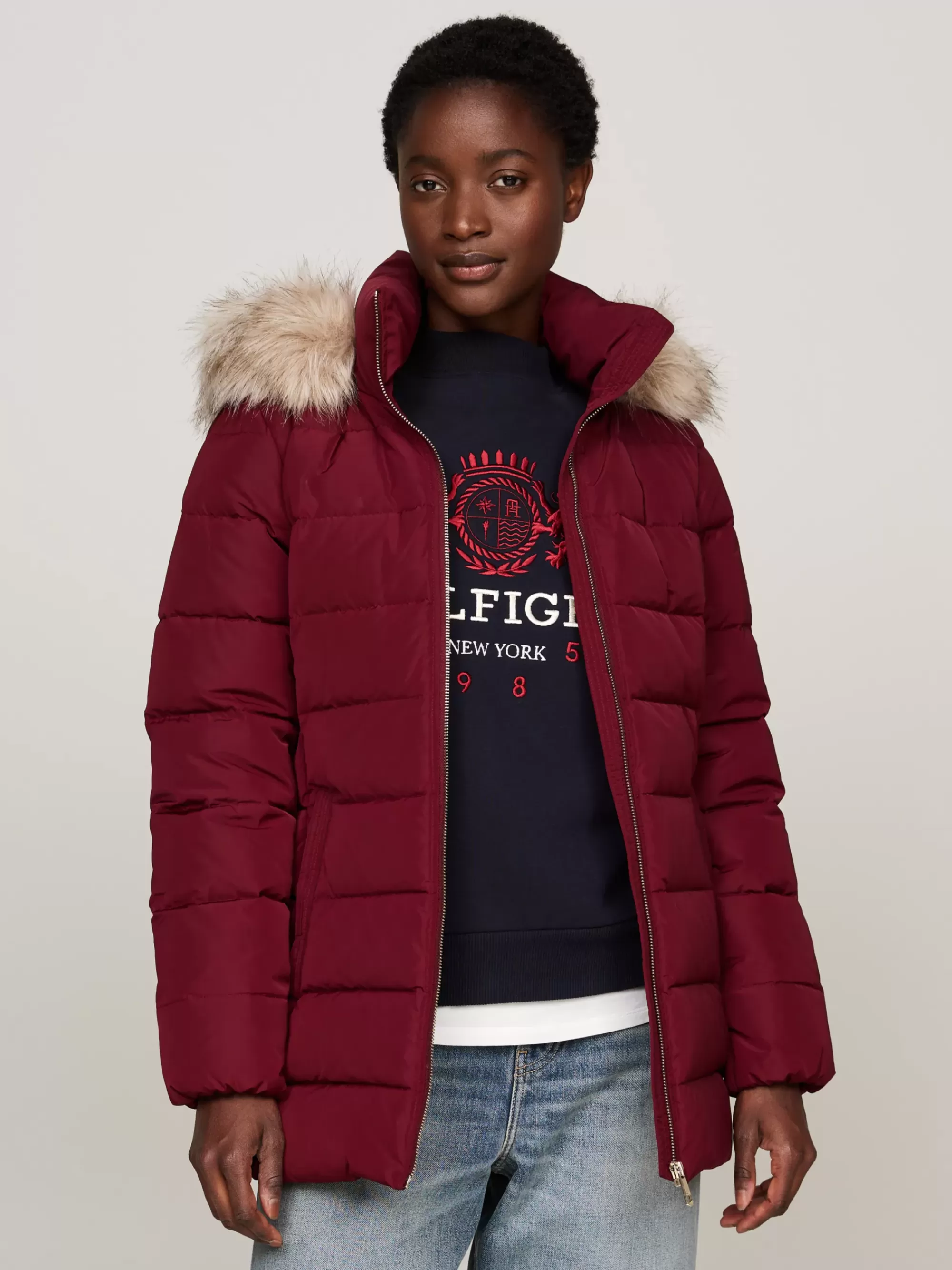 Jassen & Jacks*Tommy Hilfiger Donsjack Met Imitatiebont Op De Capuchon DEEP ROUGE