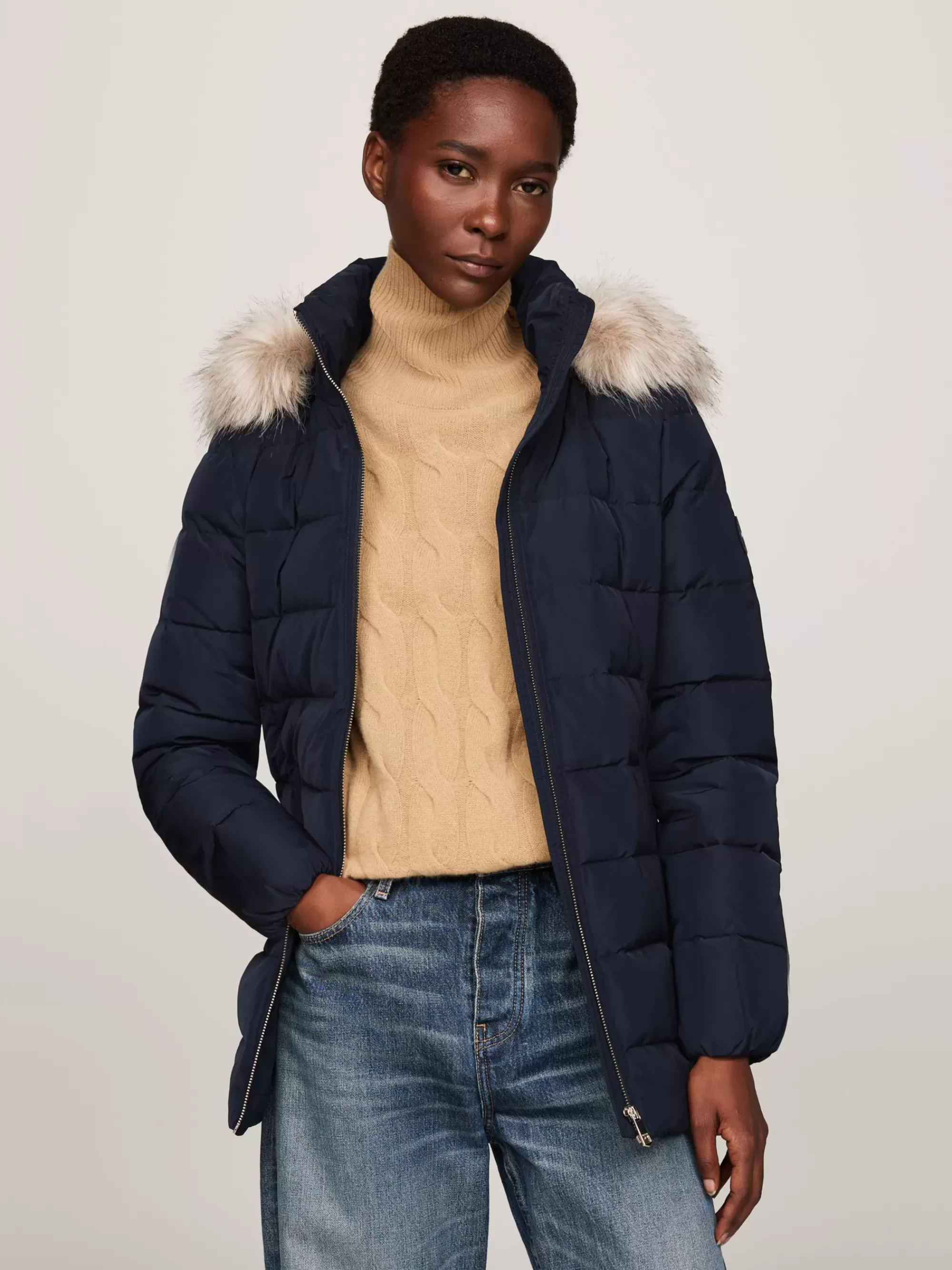 Jassen & Jacks*Tommy Hilfiger Donsjack Met Imitatiebont Op De Capuchon DESERT SKY