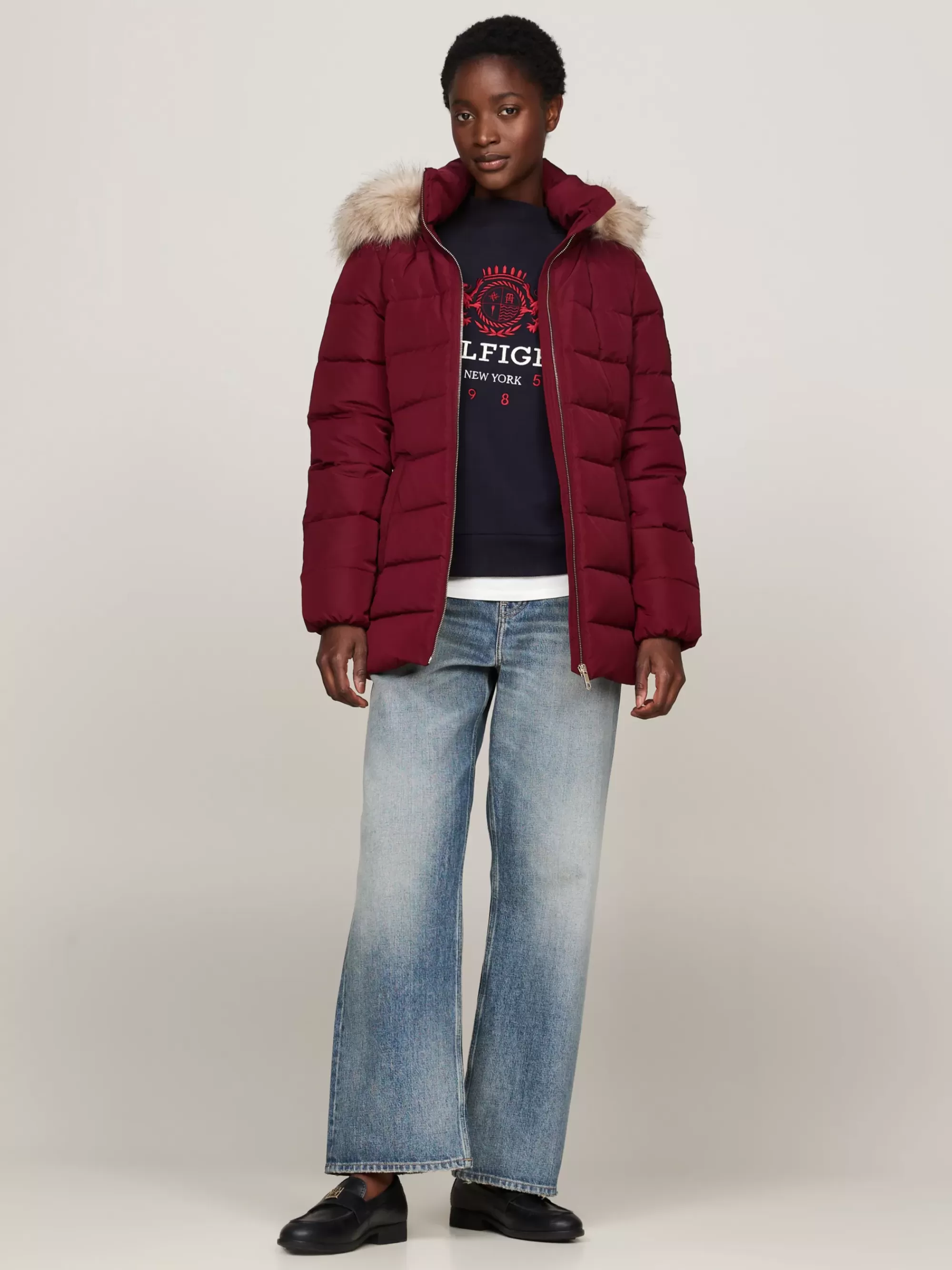 Jassen & Jacks*Tommy Hilfiger Donsjack Met Imitatiebont Op De Capuchon DEEP ROUGE