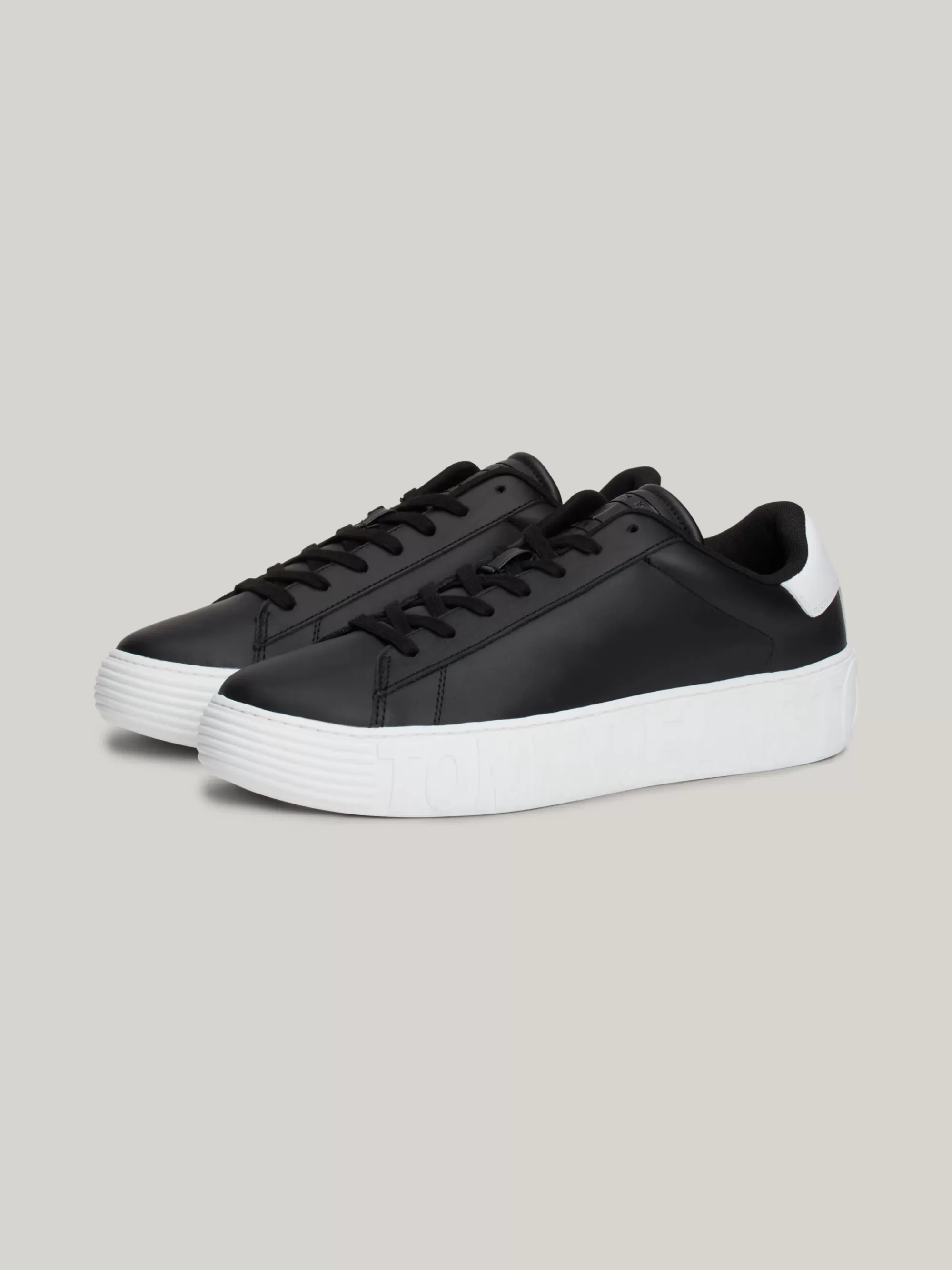 Sneakers*Tommy Hilfiger Essential Chunky Leren Sneaker Met Reliëflogo BLACK
