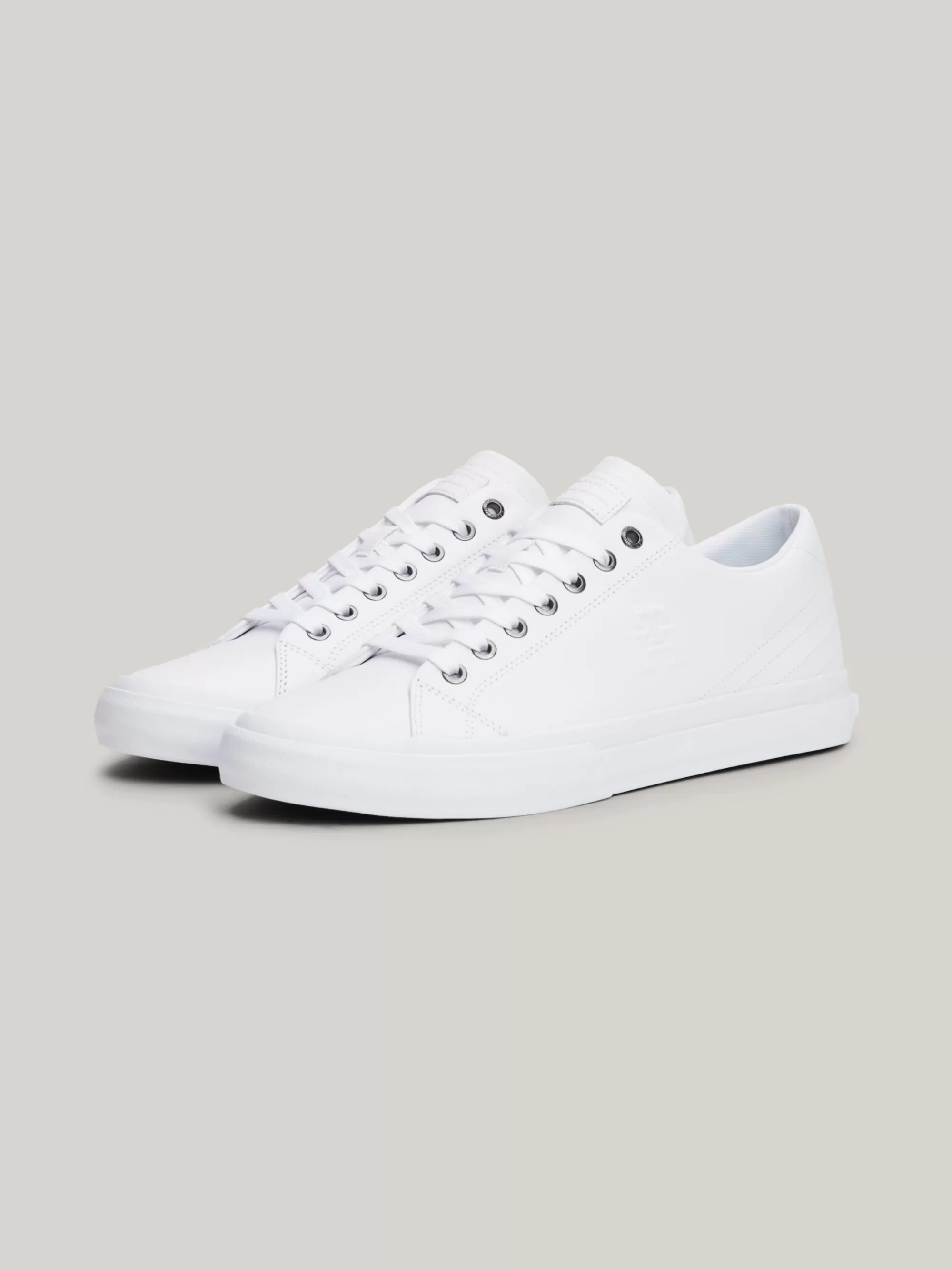 White Trainers | Sneakers*Tommy Hilfiger Essential Leren Sneaker Met Reliëf-monogram WHITE