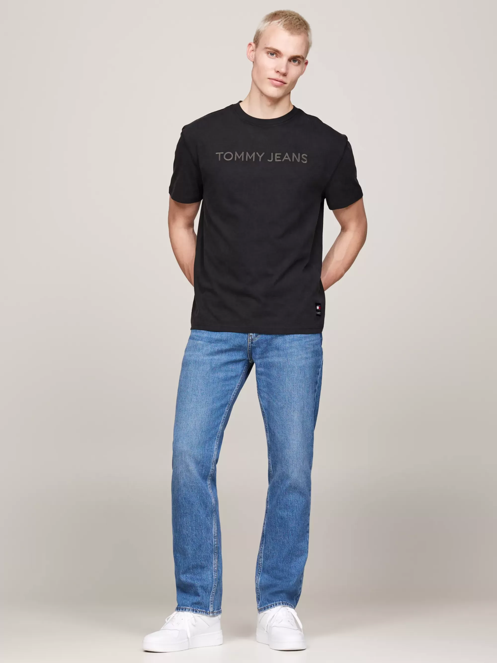 T-Shirts*Tommy Hilfiger Garment-dyed T-shirt Met Geborduurd Logo BLACK