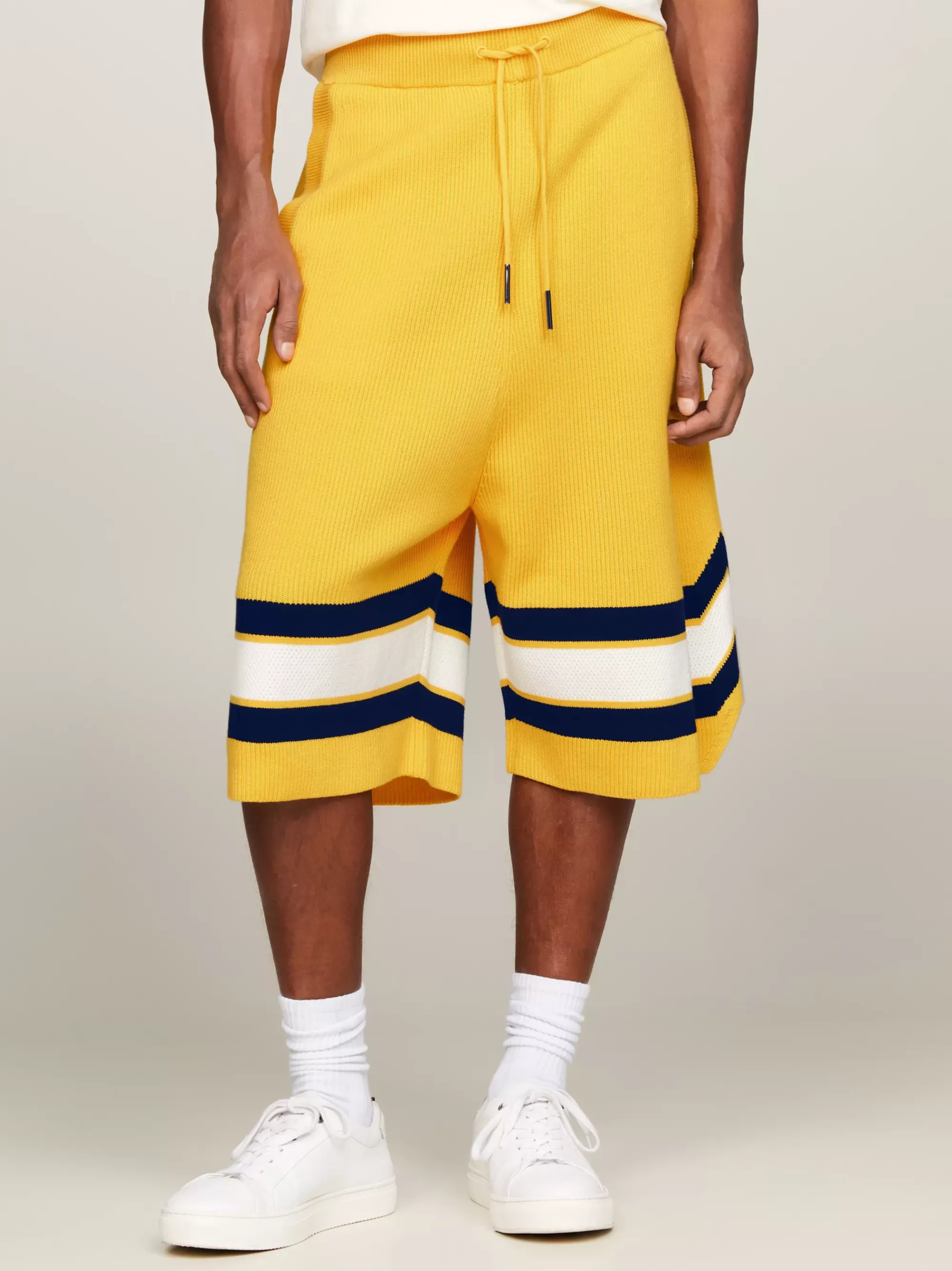 Korte Broeken*Tommy Hilfiger Gebreide Relaxed Short Met Streep En Embleem POLLEN