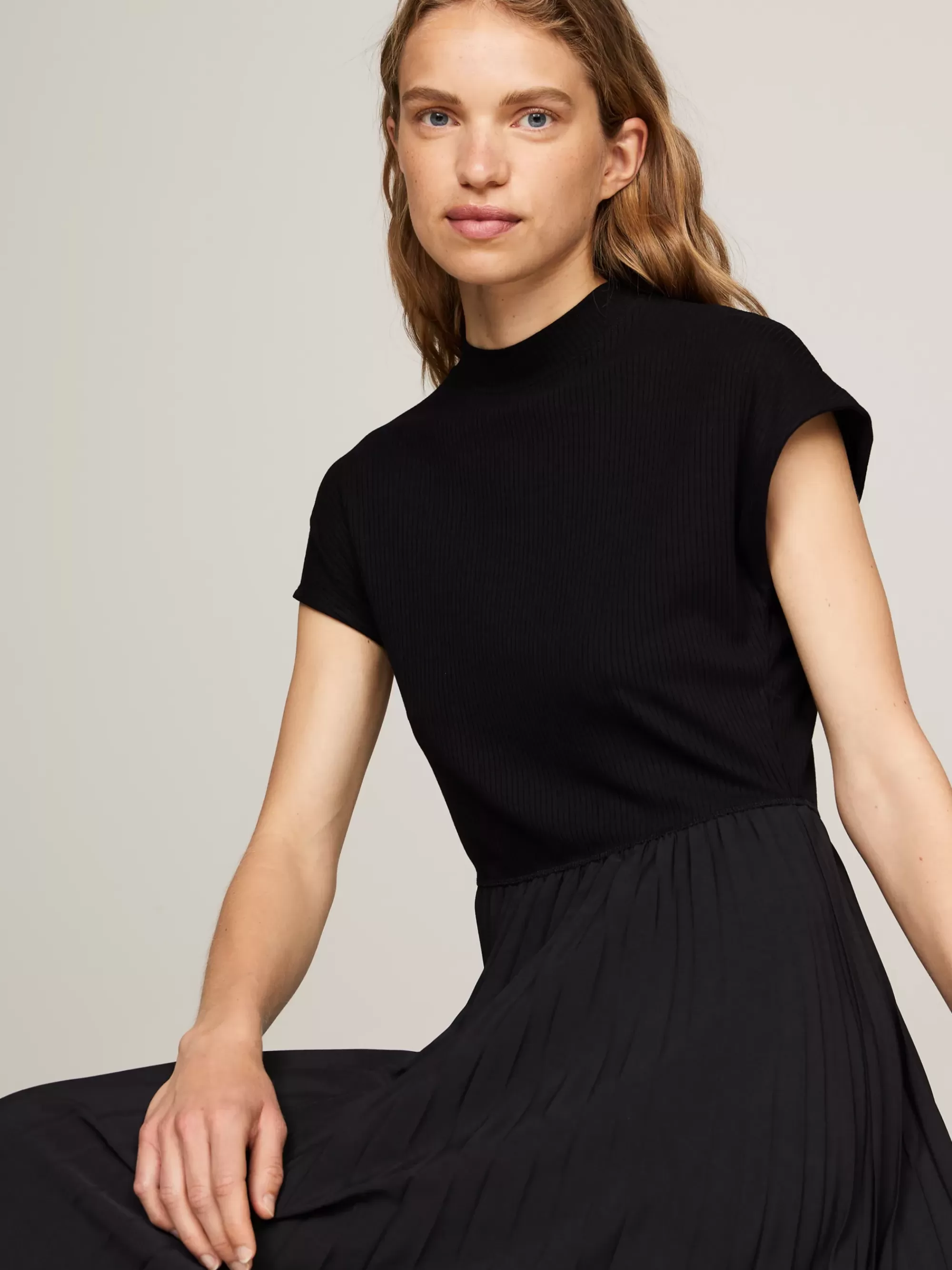 Jurken*Tommy Hilfiger Geplooide Midi-jurk Met Opstaande Hals BLACK