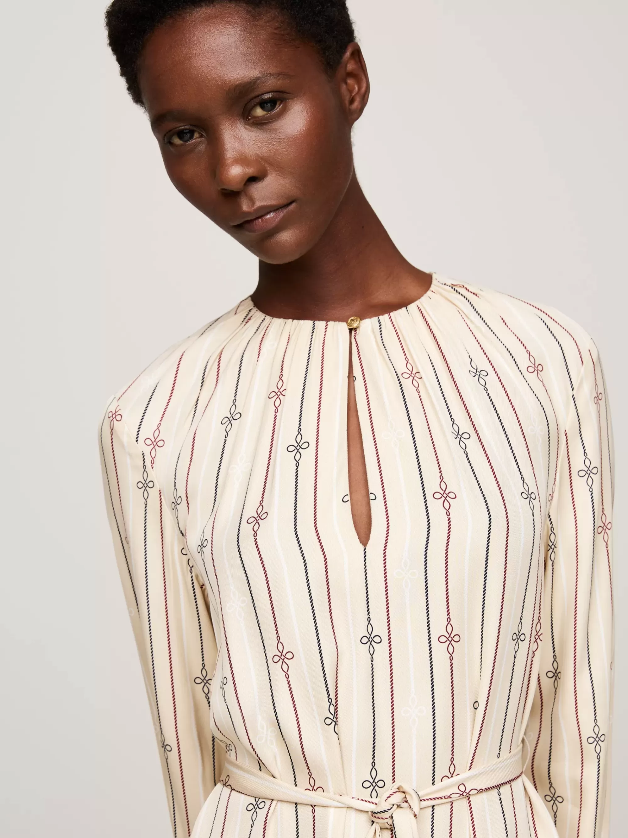 Jurken*Tommy Hilfiger Gesmokte Fit And Flare Mini-jurk MULTI ROPE KNOT STP/ COUNTRY IVORY