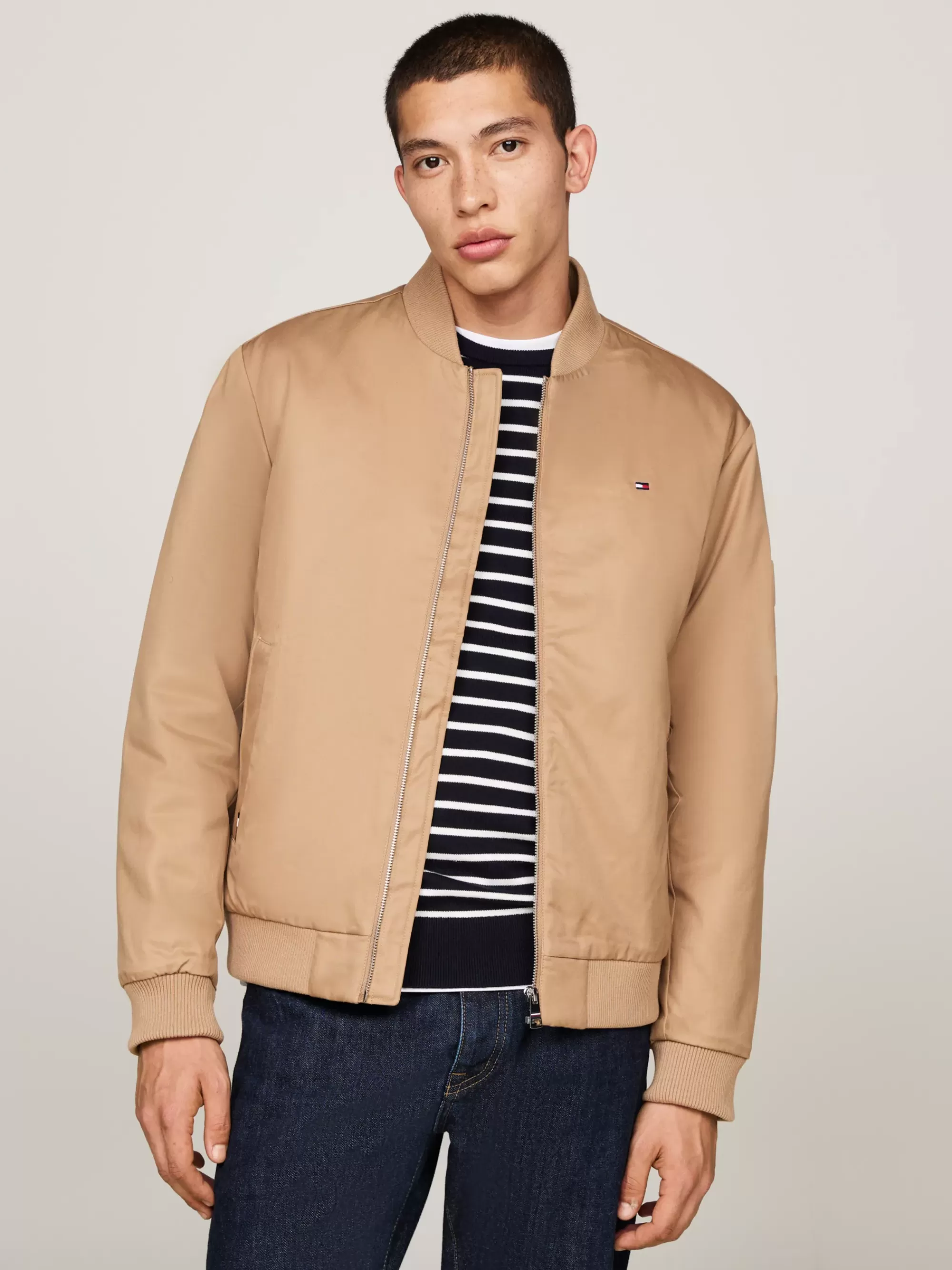 Jassen & Jacks | Bomberjacks*Tommy Hilfiger Gewatteerd Bomberjack SAFARI CANVAS