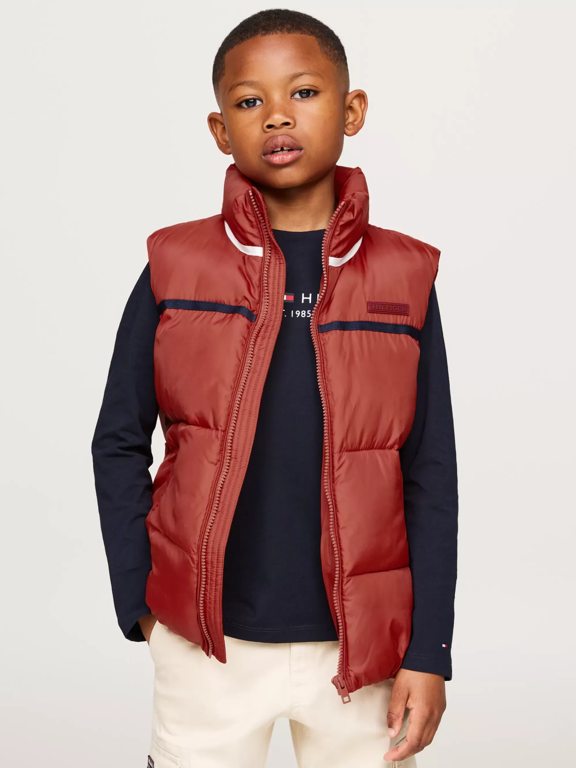 Jassen & Jacks | Jassen*Tommy Hilfiger Gewatteerde Bodywarmer Met Signature-streep DARK MAGMA