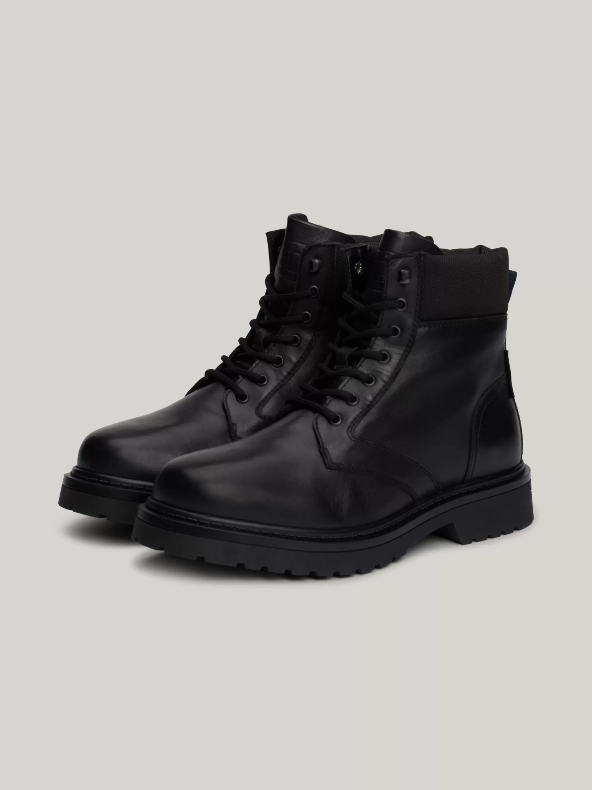 Veterboots | Laarzen*Tommy Hilfiger Halfhoge Leren Veterlaars Met Profielzool BLACK