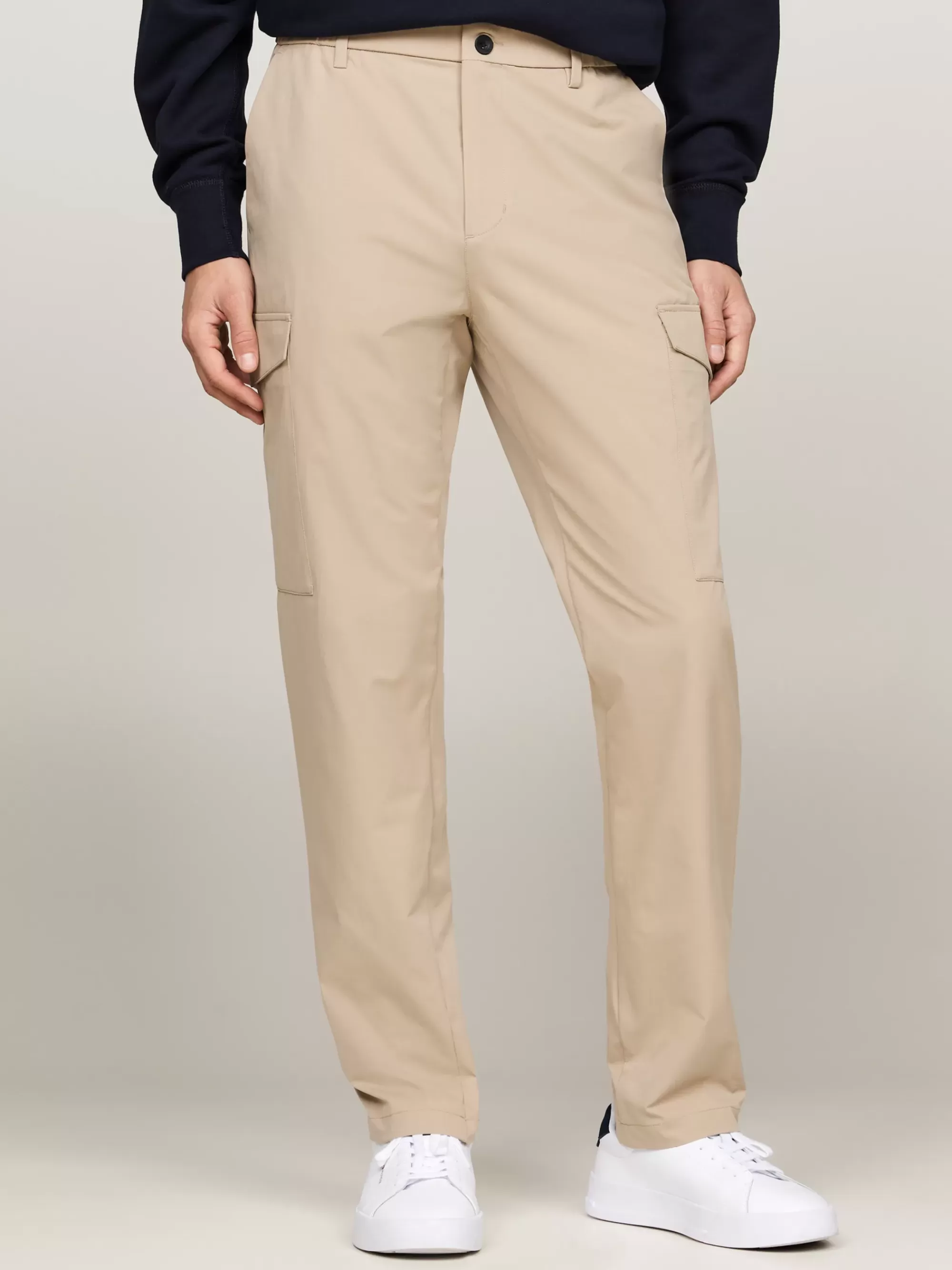 Broeken*Tommy Hilfiger Harlem Anti-kreuk Tapered Cargobroek BATIQUE KHAKI