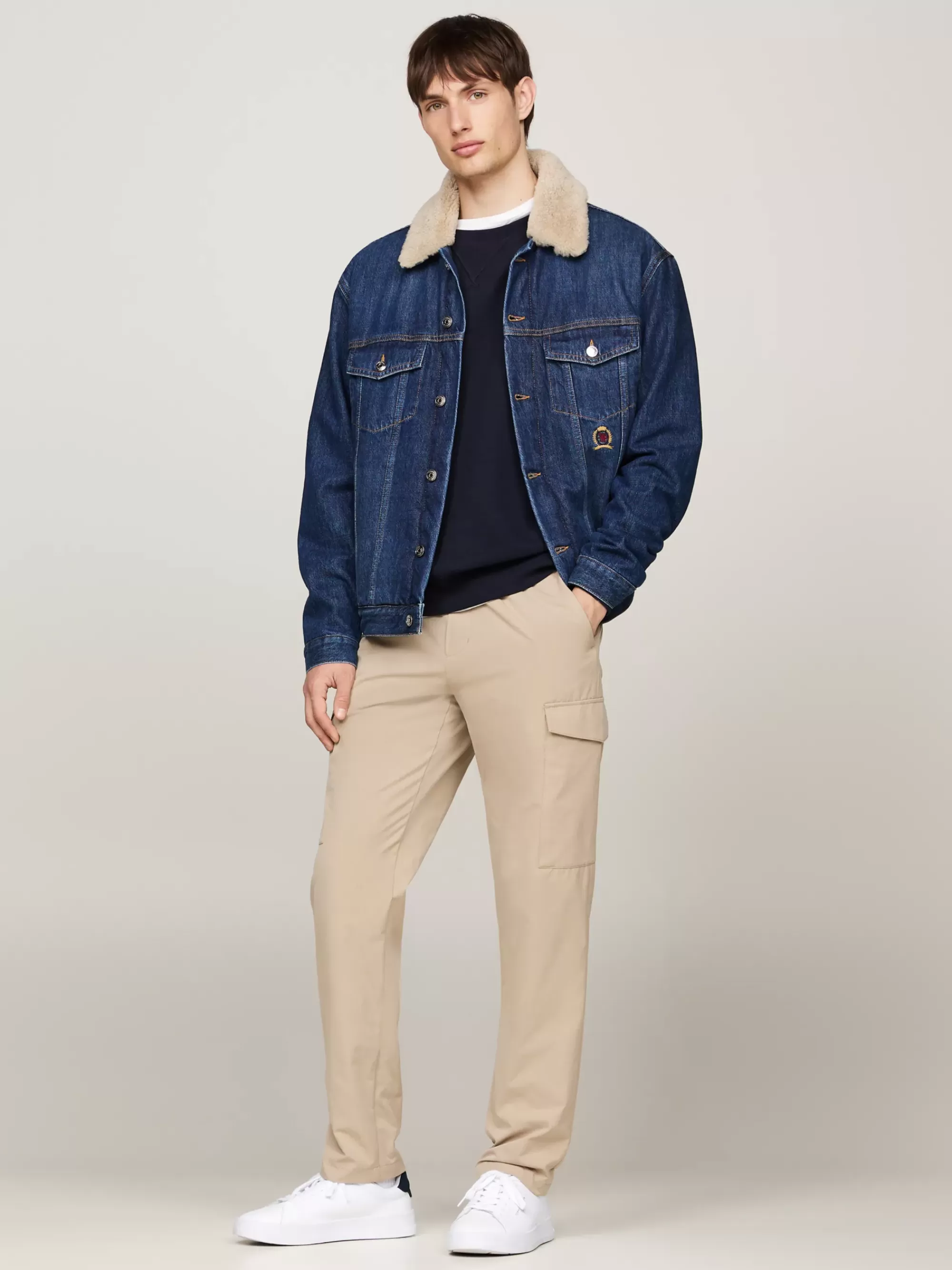Broeken*Tommy Hilfiger Harlem Anti-kreuk Tapered Cargobroek BATIQUE KHAKI