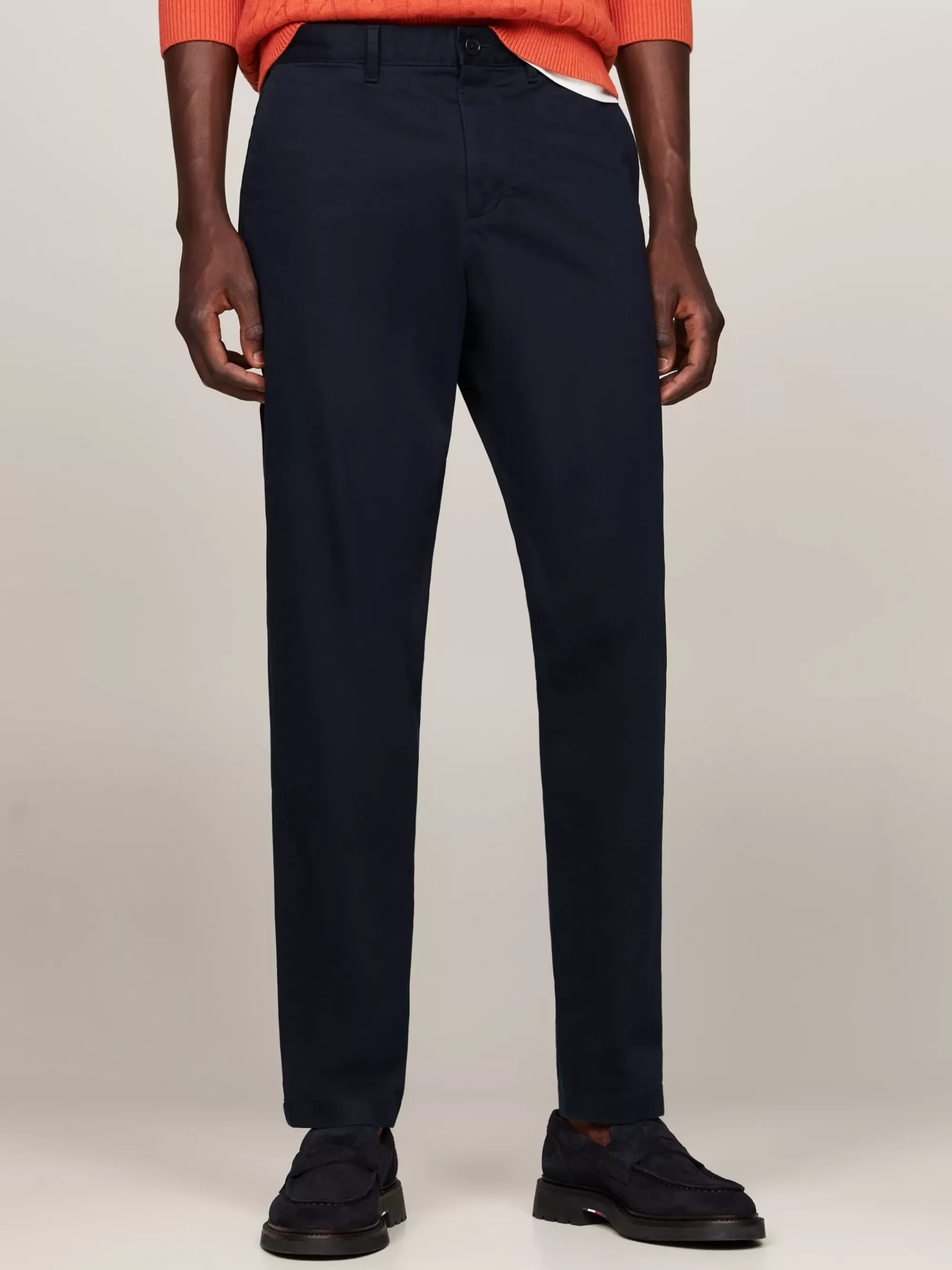 Broeken*Tommy Hilfiger Harlem Tapered Chino Van Stretchkatoen DESERT SKY