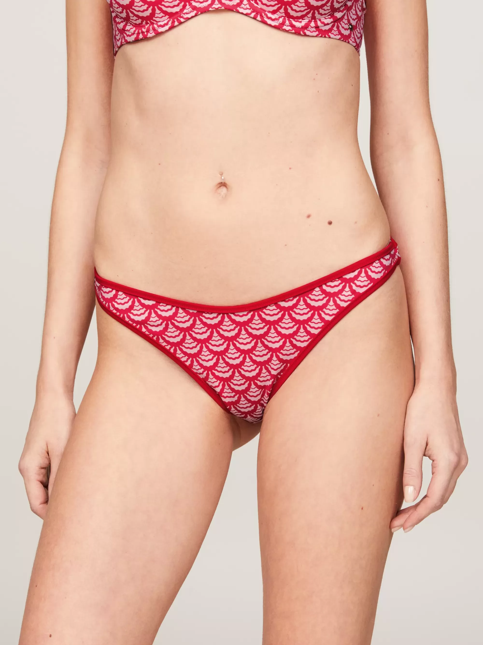 Swimwear*Tommy Hilfiger High Leg Cheeky Bikinibroekje Met Print OVERSIZED GEO WAVE PRIMARY RED