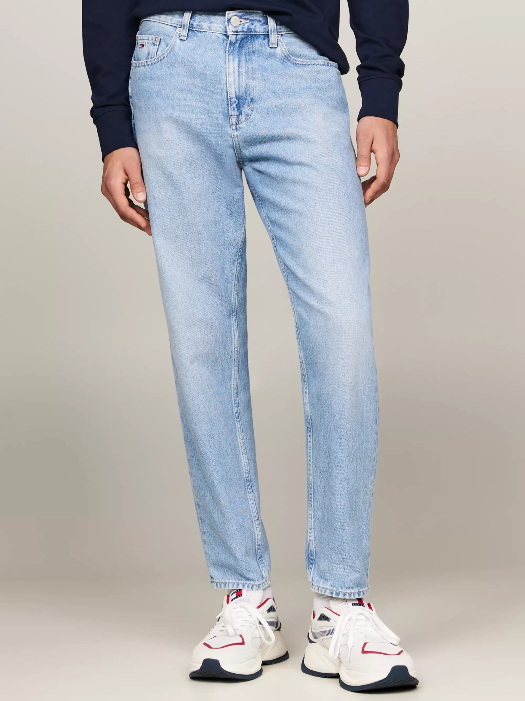 Jeans*Tommy Hilfiger Isaac Relaxed Tapered Jeans Met Fading DENIM LIGHT