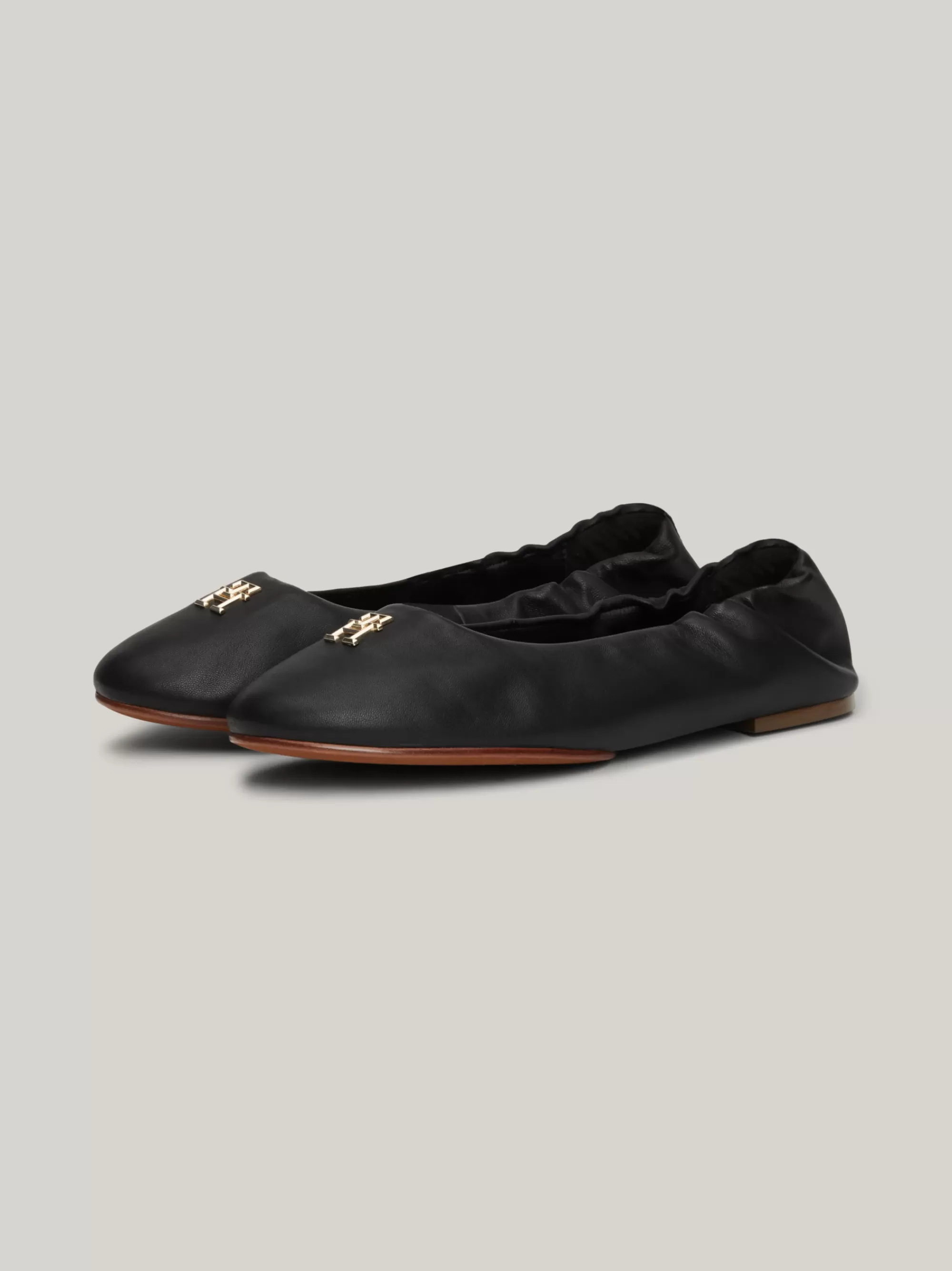 Ballerina's | Platte Schoenen*Tommy Hilfiger Leren Ballerina Met Metalen TH-monogram BLACK