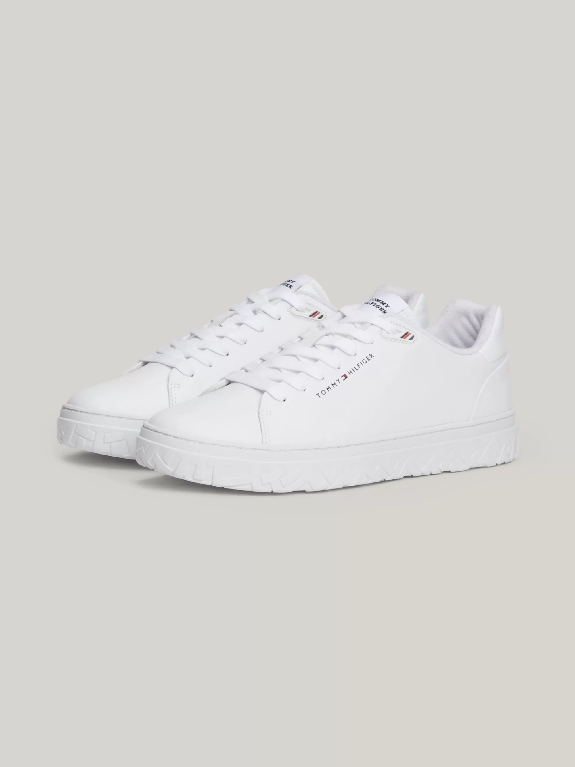 Sneakers | White Trainers*Tommy Hilfiger Leren Court Sneaker Met TH-monogram WHITE