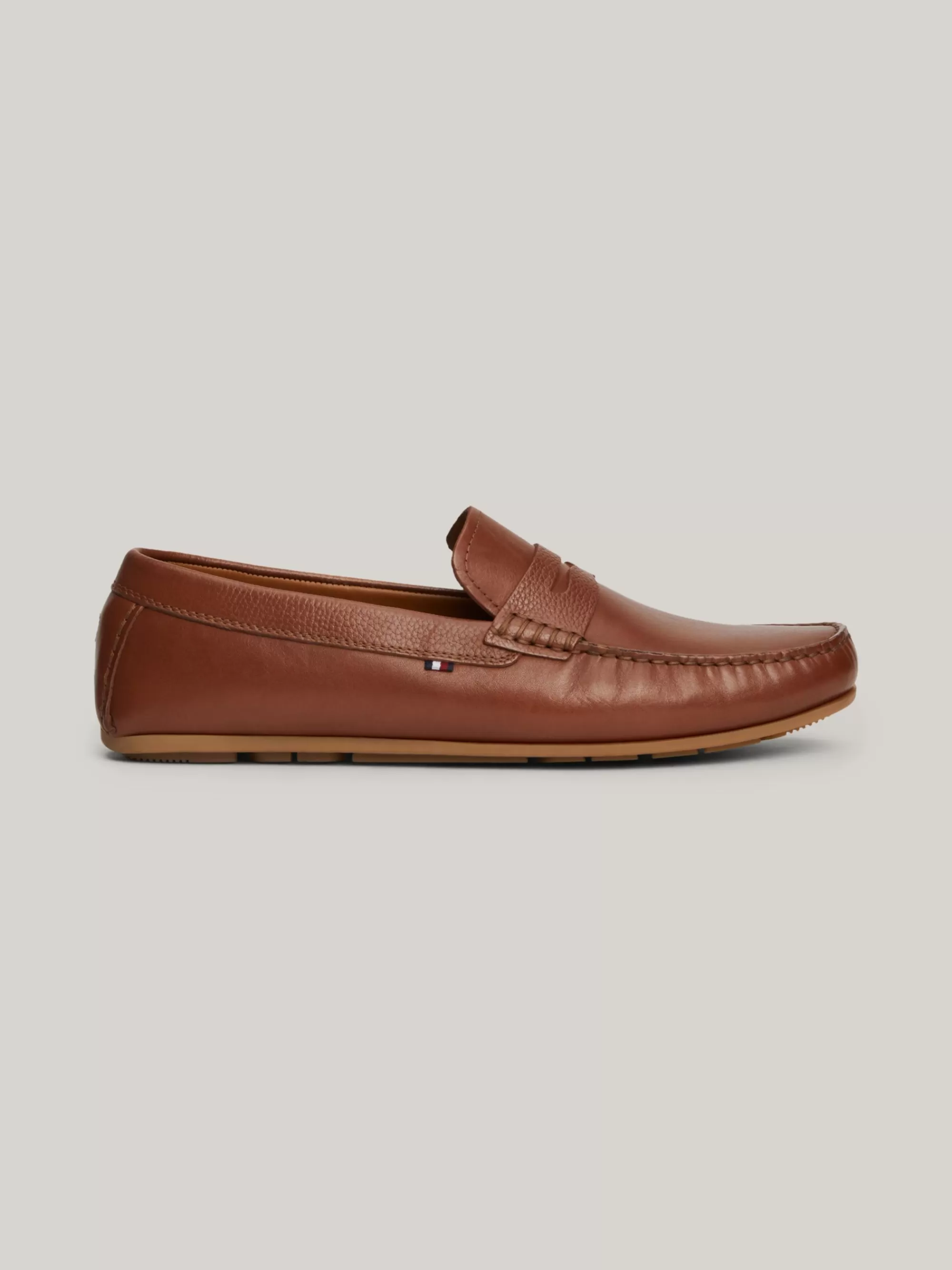 Instappers | Lage Schoenen*Tommy Hilfiger Leren Mocassin Met Rubberen Vlag WINTER COGNAC