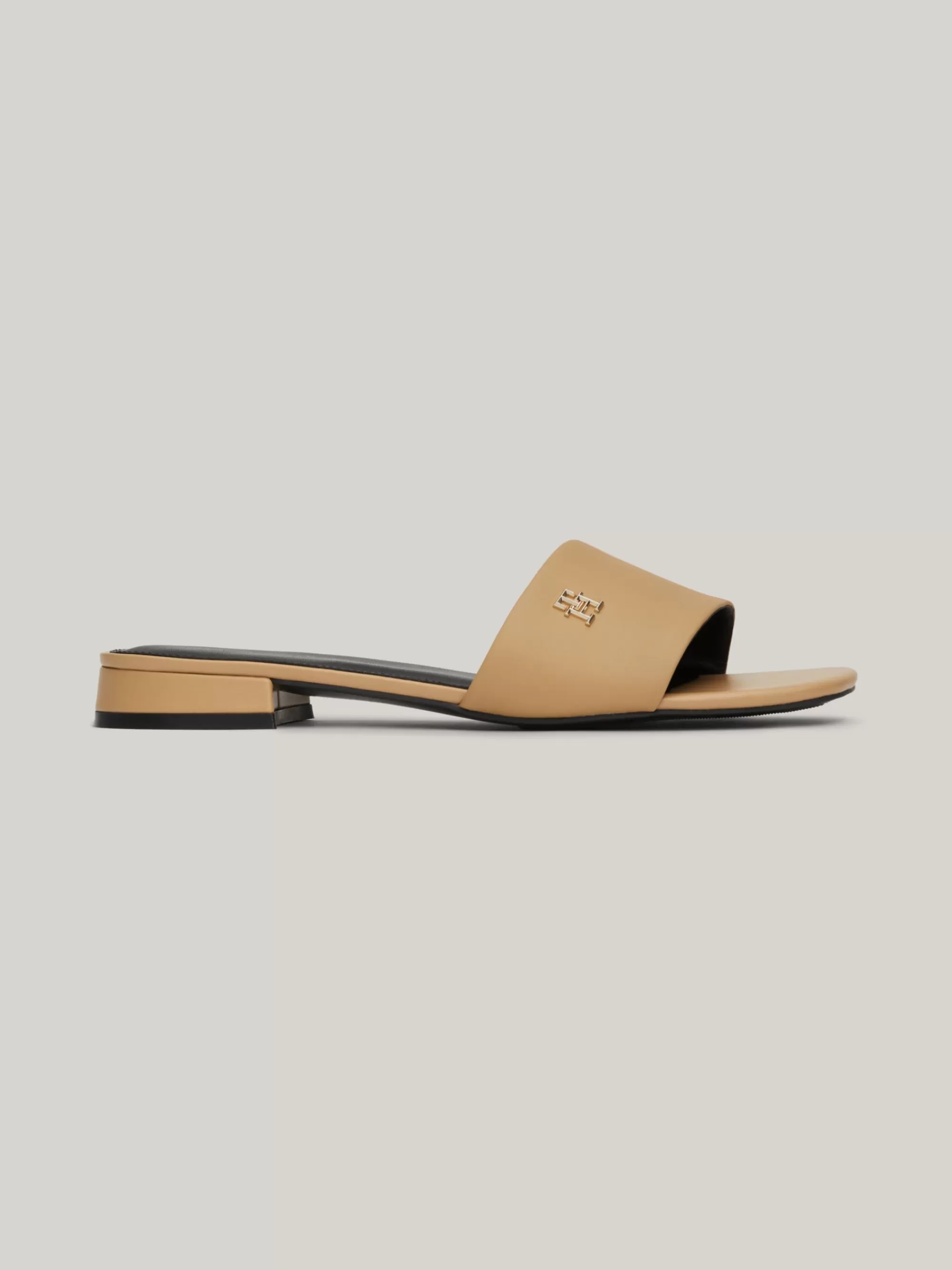 Sandalen*Tommy Hilfiger Leren Muiltje Met Metalen TH-monogram CLASSIC KHAKI