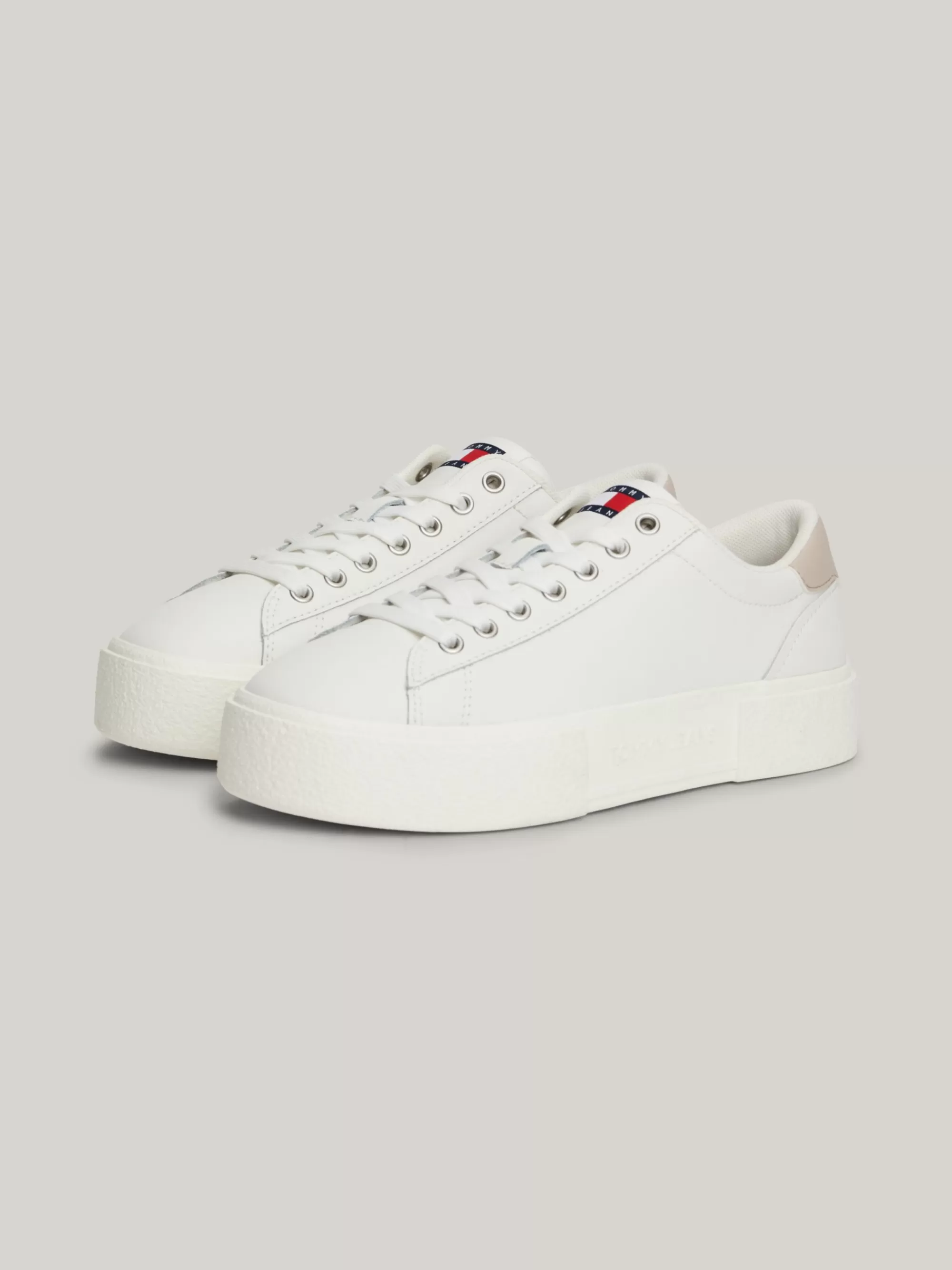 Sneakers*Tommy Hilfiger Leren Platformsneaker Met Rubbertape ECRU / DRIFTY DUNES