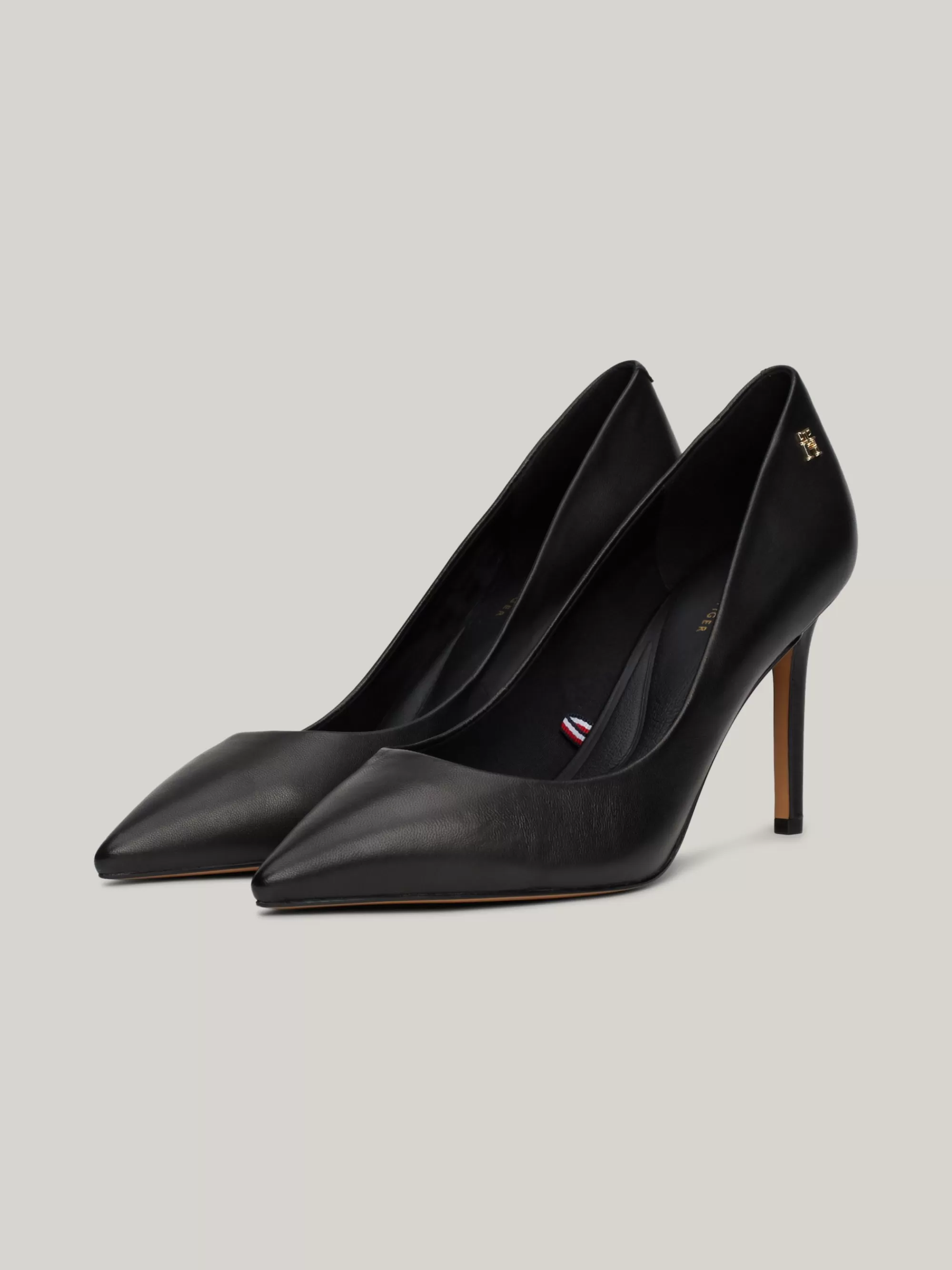 Pumps*Tommy Hilfiger Leren Pump Met Naaldhak En Spitse Neus BLACK