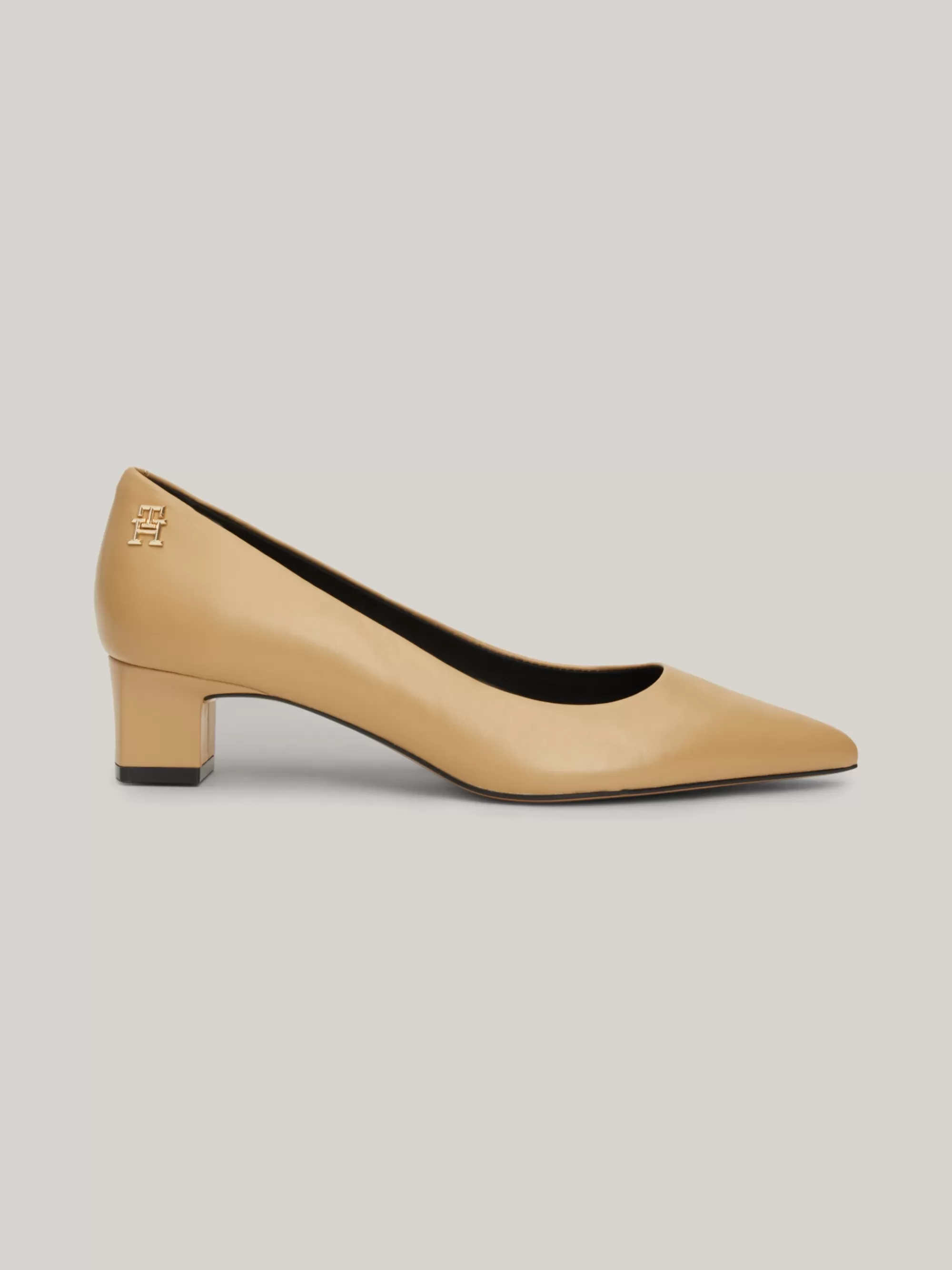 Pumps*Tommy Hilfiger Leren Pump Met Spitse Neus En TH-monogram CLASSIC KHAKI