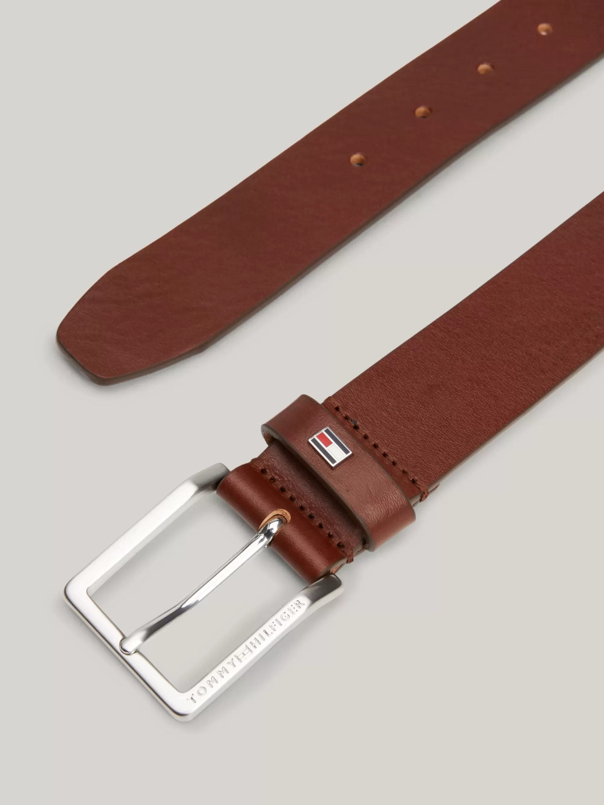 Riemen*Tommy Hilfiger Leren Riem Met Geëmailleerde Vlag WINTER COGNAC