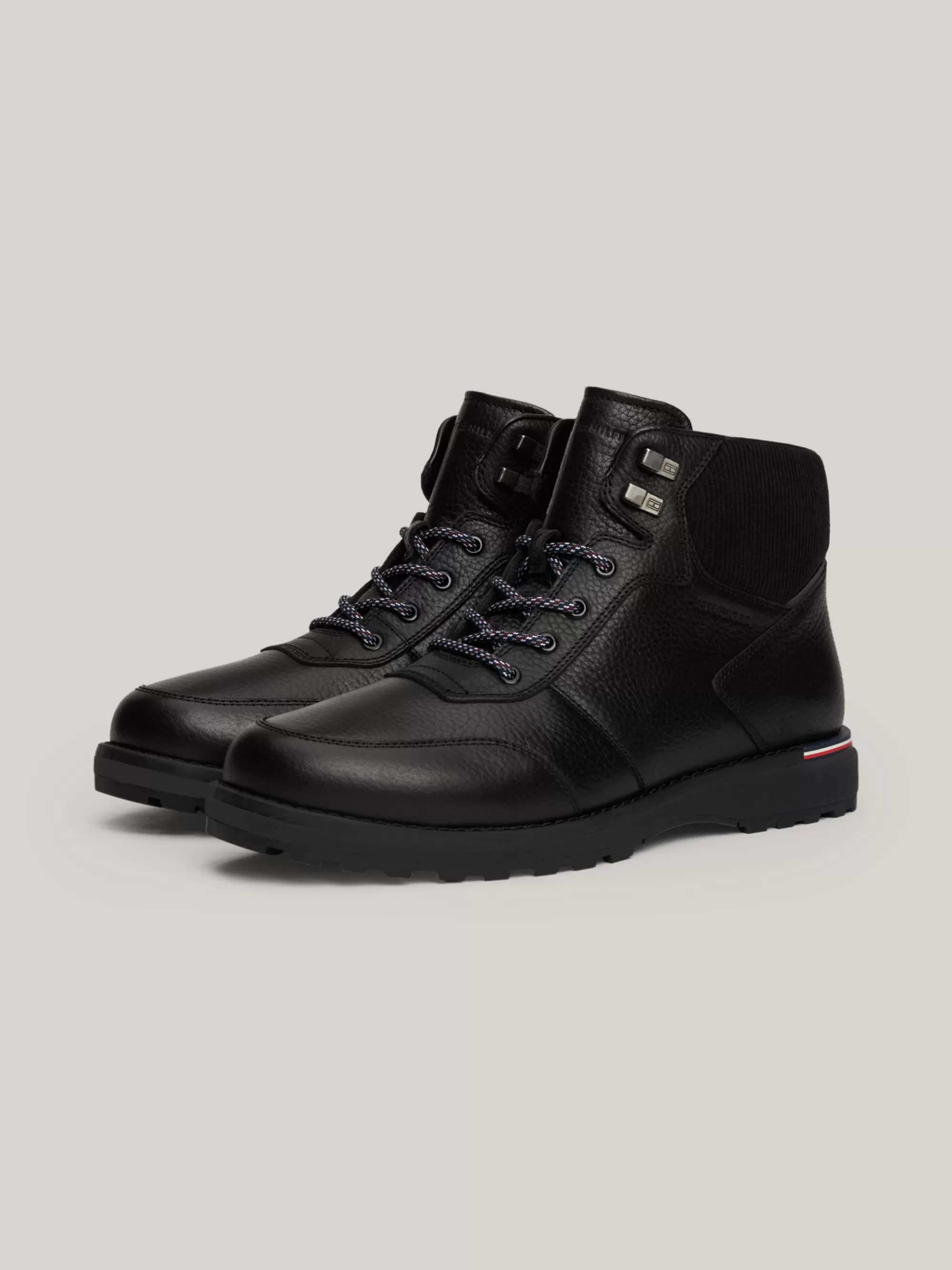 Veterboots | Laarzen*Tommy Hilfiger Leren Warm Gevoerde Veterlaars Met Profielzool BLACK