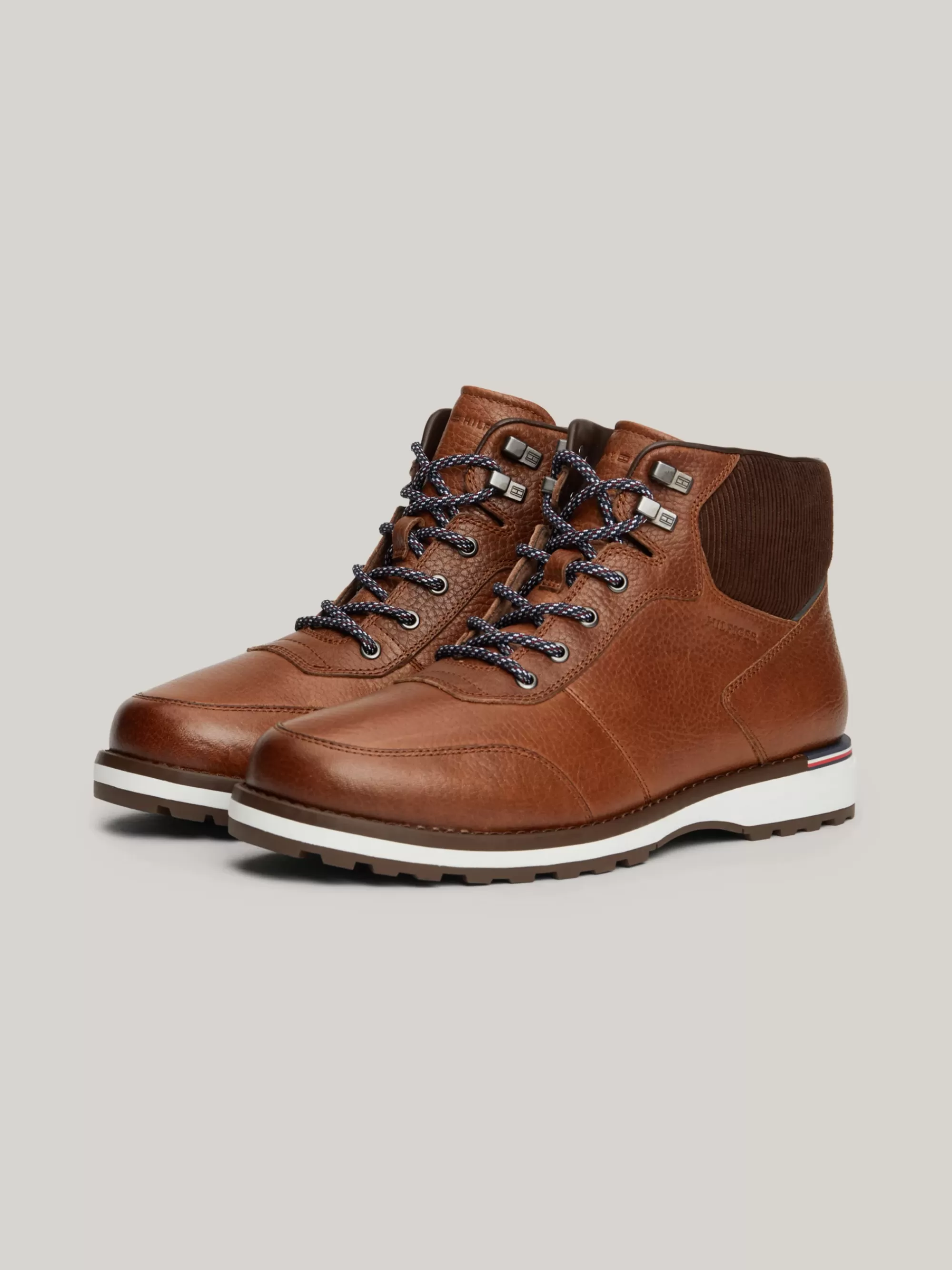 Veterboots | Laarzen*Tommy Hilfiger Leren Warm Gevoerde Veterlaars Met Profielzool WINTER COGNAC