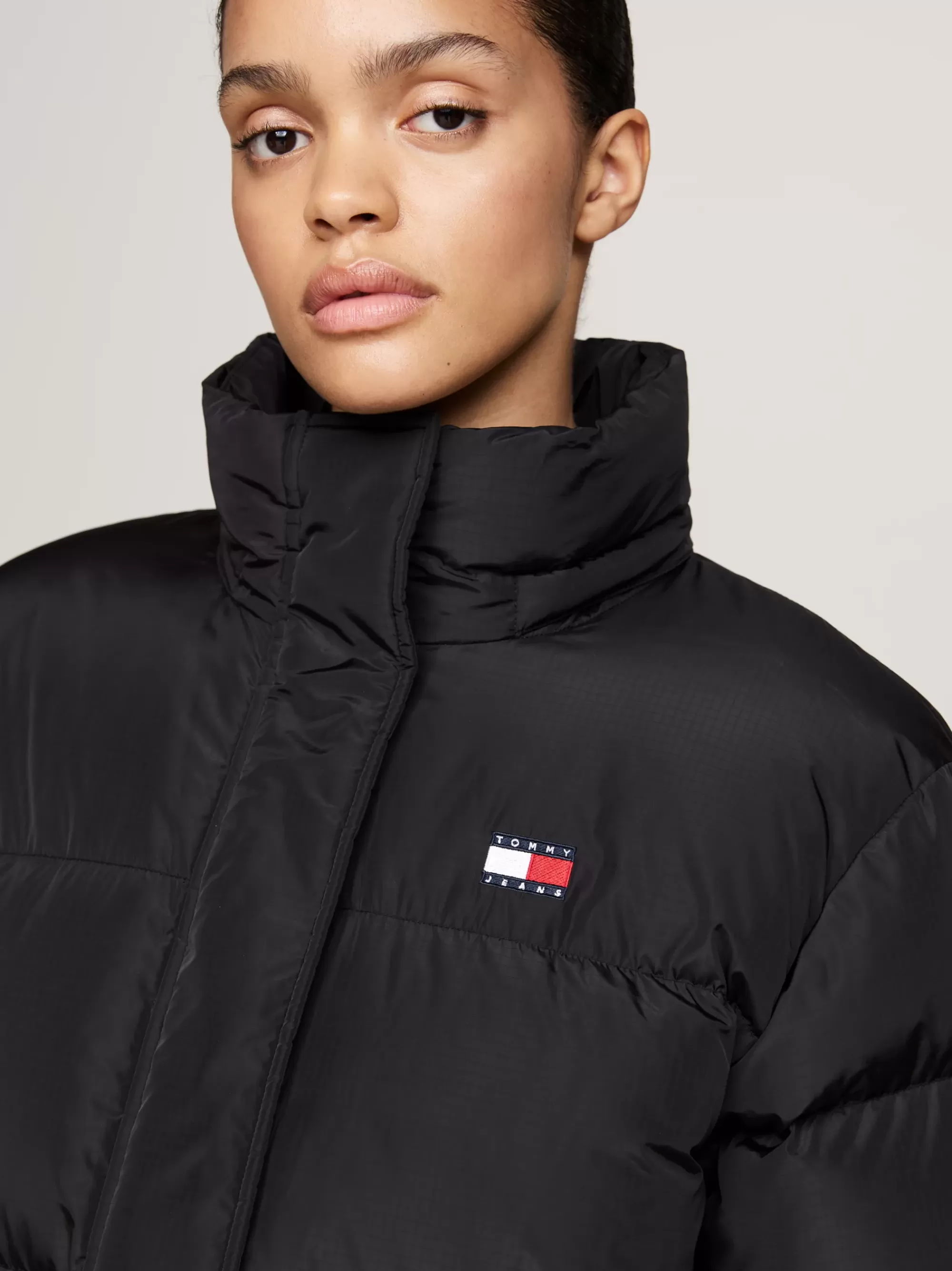 Jassen & Jacks*Tommy Hilfiger Longline Alaska Pufferjas Met Dons BLACK