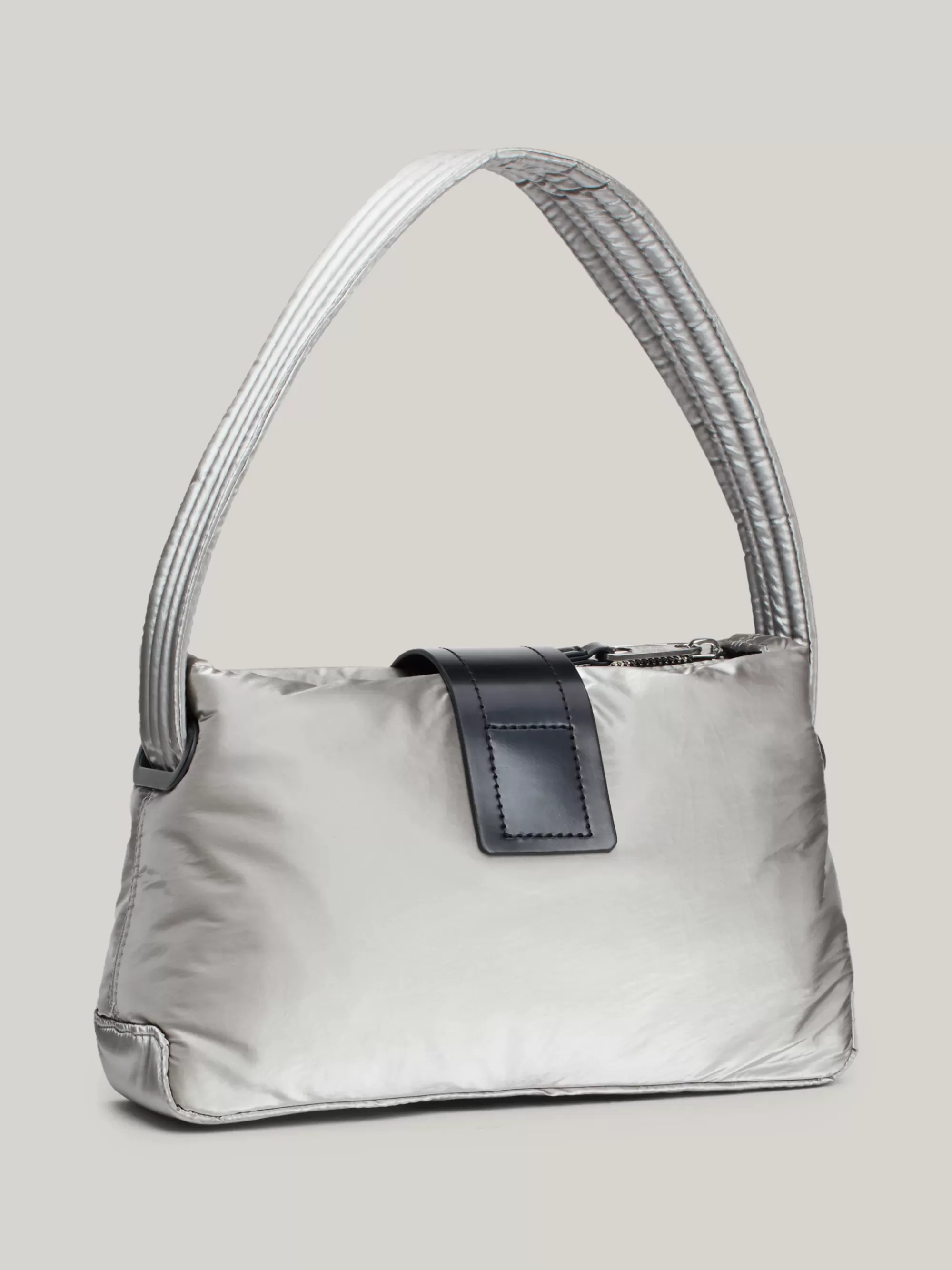Schoudertassen*Tommy Hilfiger Metallic Schoudertas PEWTER