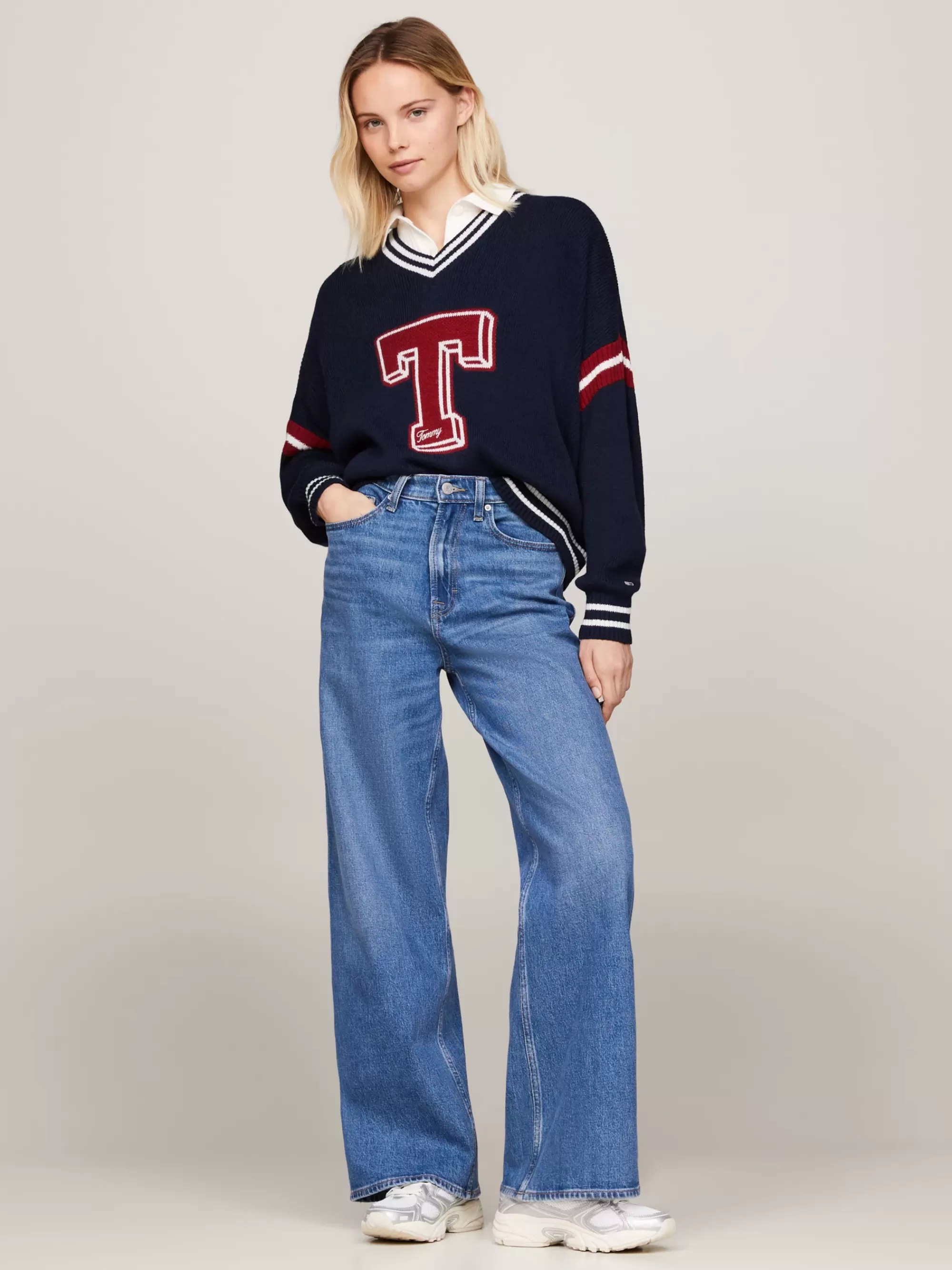 Truien | Truien & Vesten*Tommy Hilfiger Oversized Letterman-trui Met V-hals DARK NIGHT NAVY
