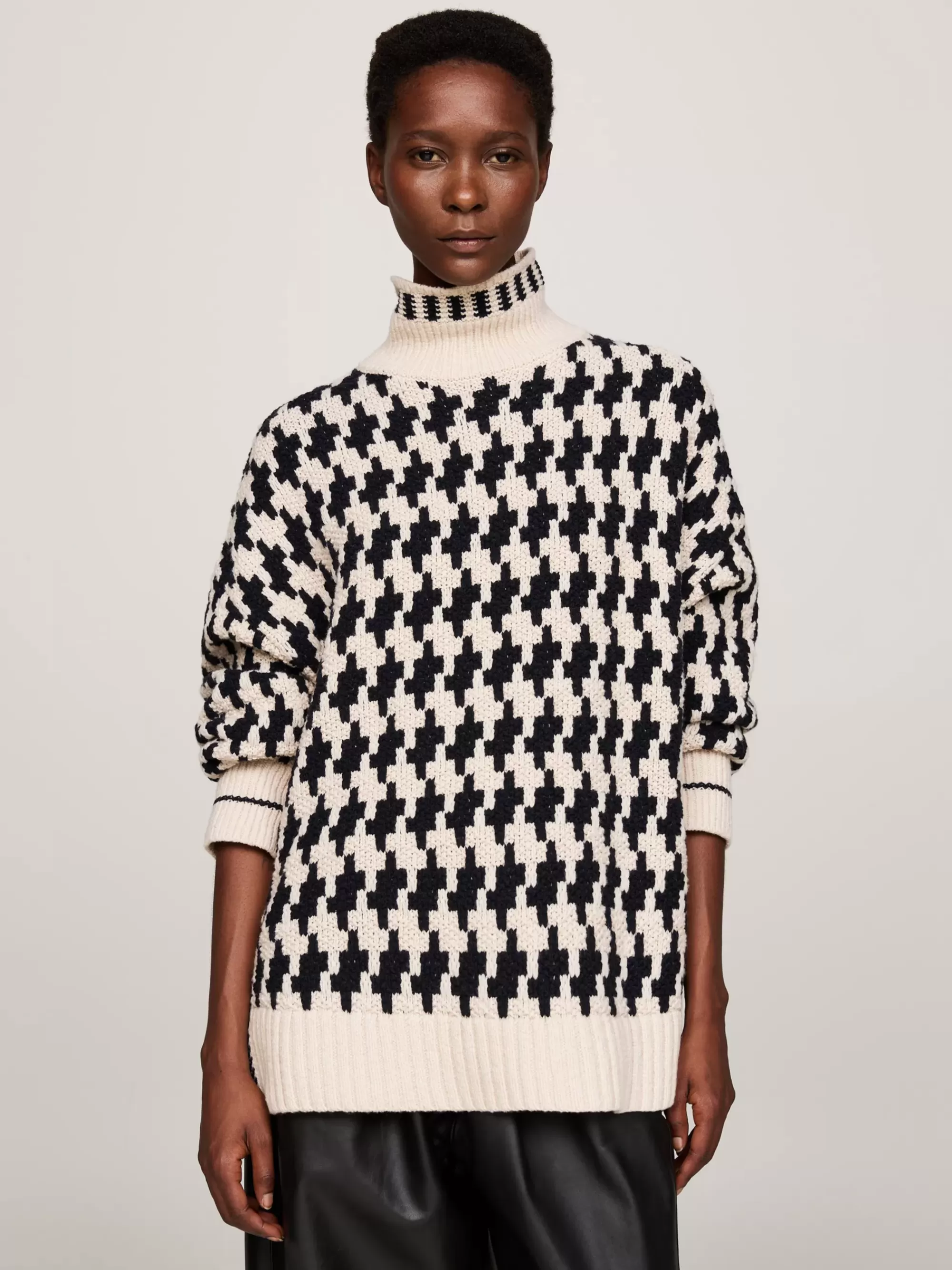 Coltruien | Truien*Tommy Hilfiger Oversized Wollen Trui Met Opstaande Hals BLACK TEXTURE