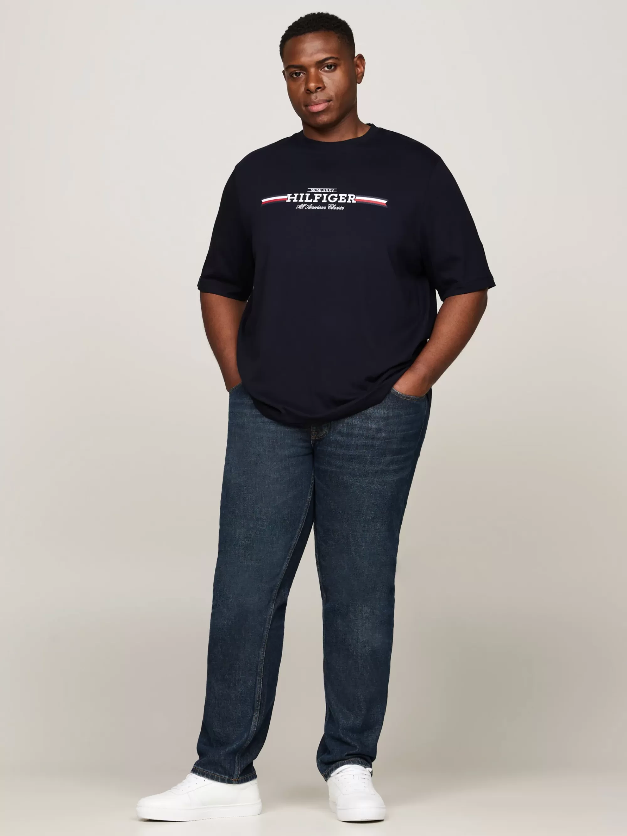T-Shirts*Tommy Hilfiger Plus T-shirt Met Logo Op De Borst DESERT SKY
