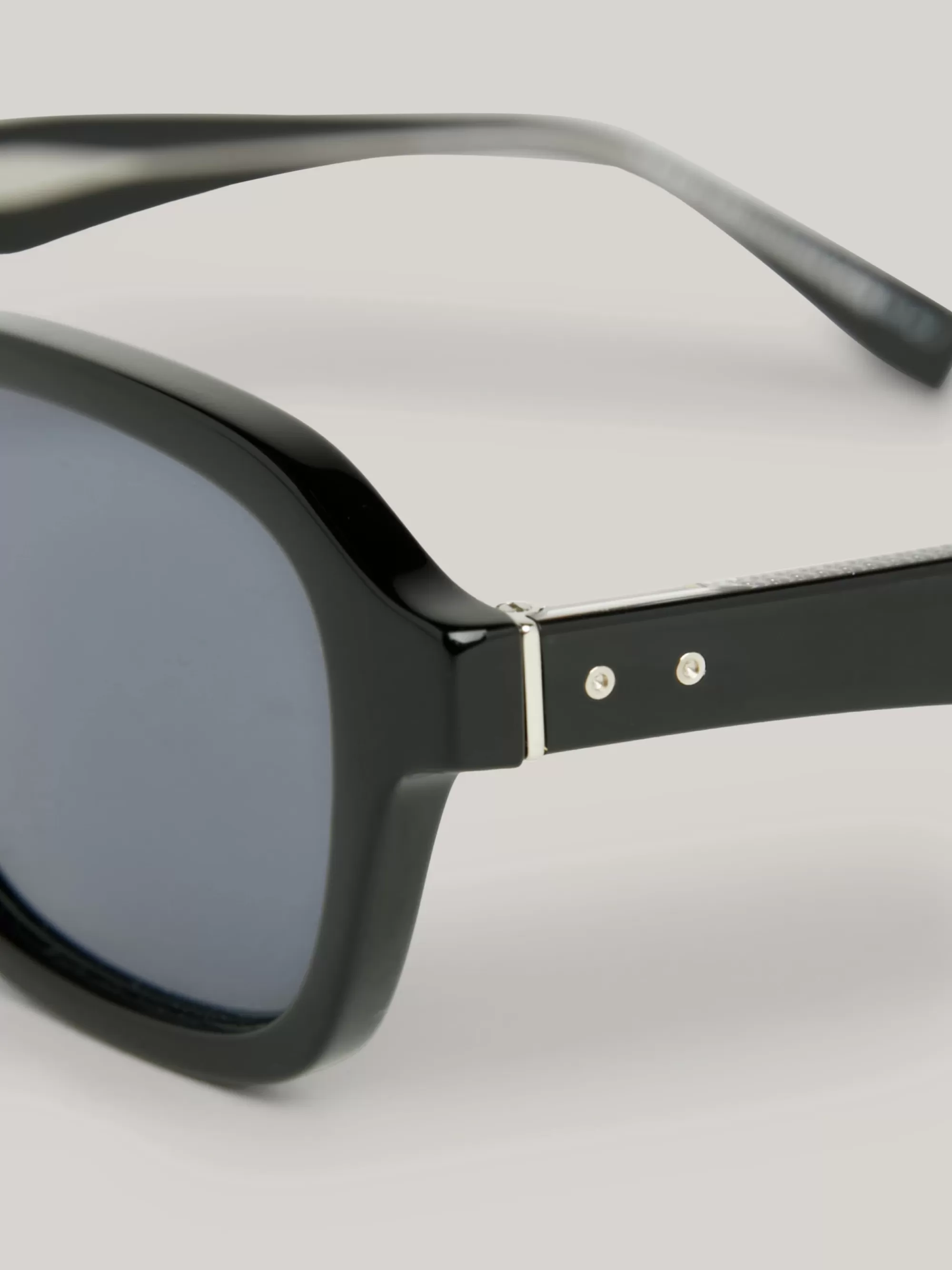 Zonnebrillen*Tommy Hilfiger Rechthoekige Zonnebril Met Studs BLACK