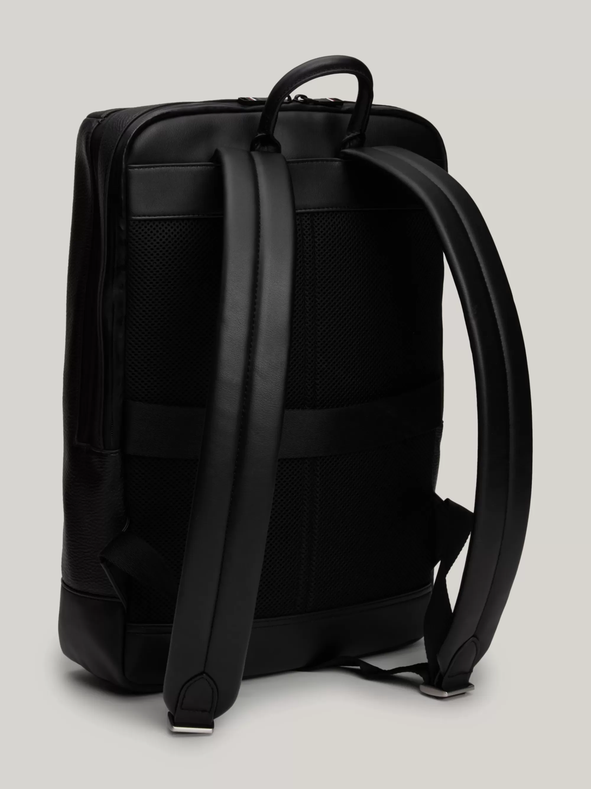 Rugzakken*Tommy Hilfiger Rugzak Met Laptopsleeve En Metalen Logo BLACK