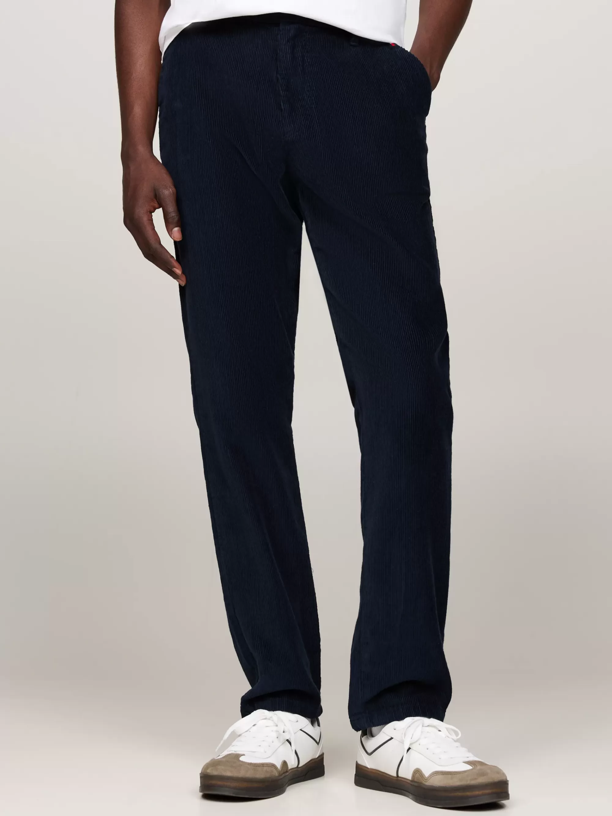 Broeken*Tommy Hilfiger Ryan Garment-dyed Corduroy Chino DARK NIGHT NAVY