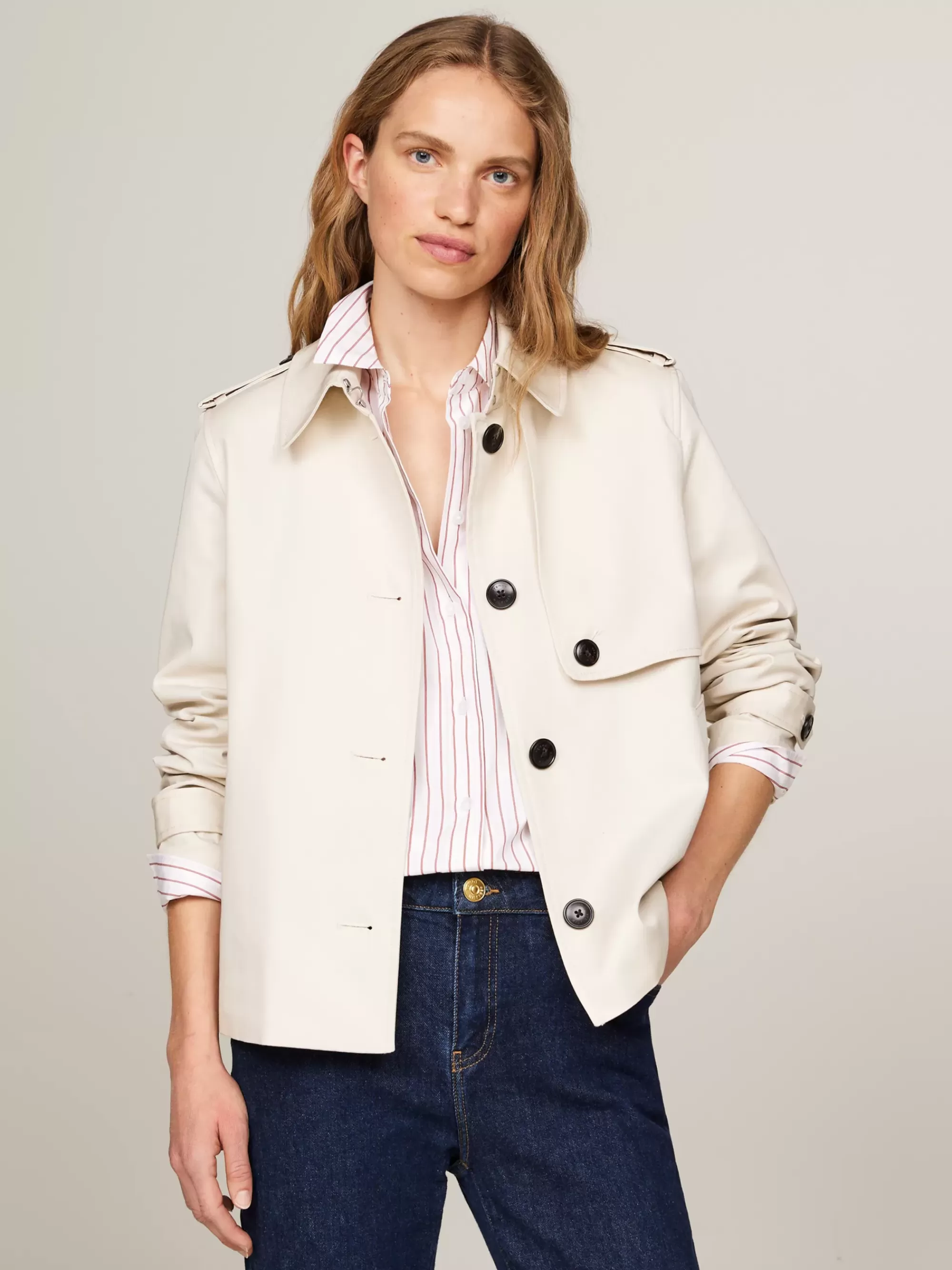 Jassen & Jacks*Tommy Hilfiger Single-breasted Korte Trenchcoat DESERT SAND DUNE